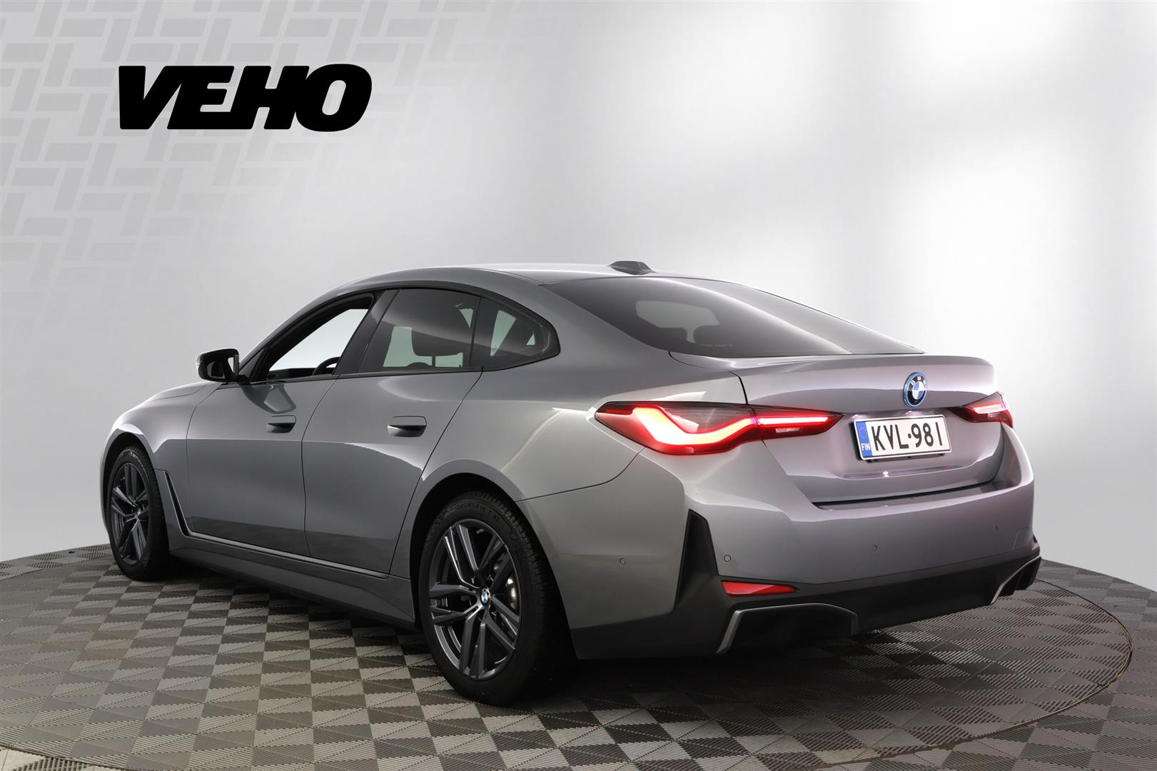 BMW i4 2023