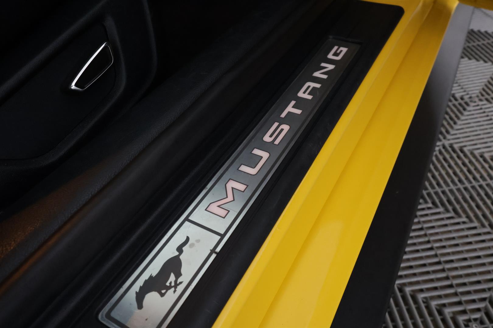 FORD Mustang 2016