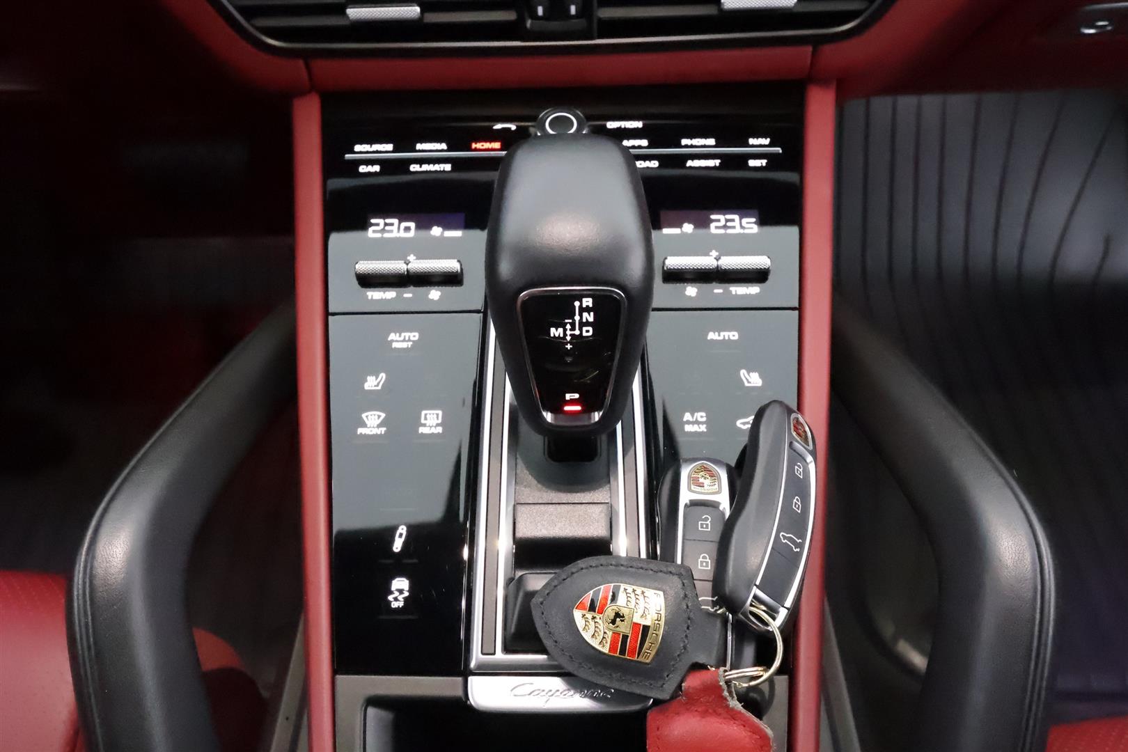Porsche Cayenne 2023