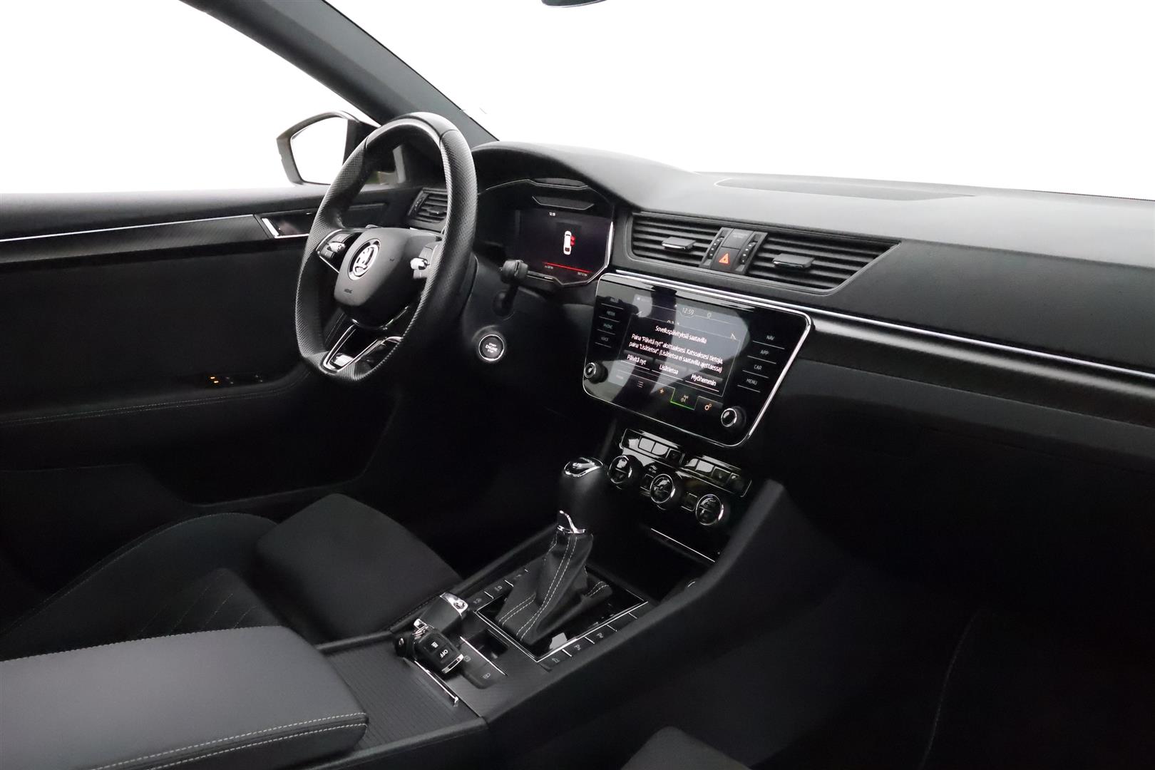 SKODA Superb 2024