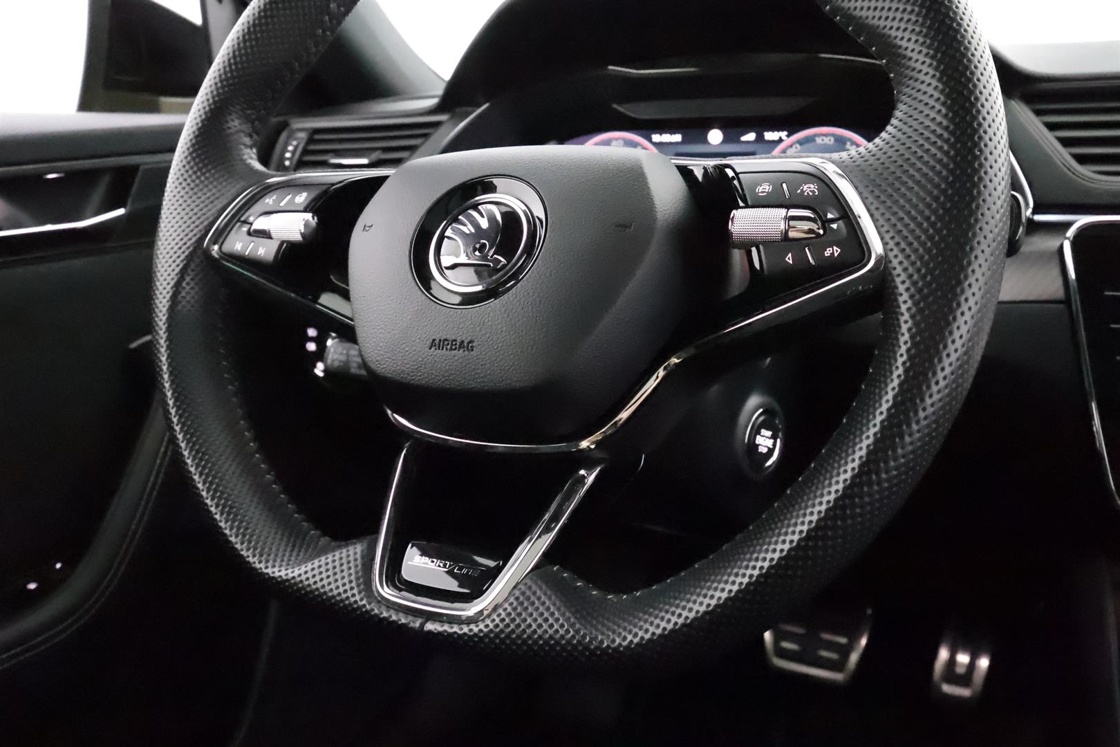 SKODA Superb 2024