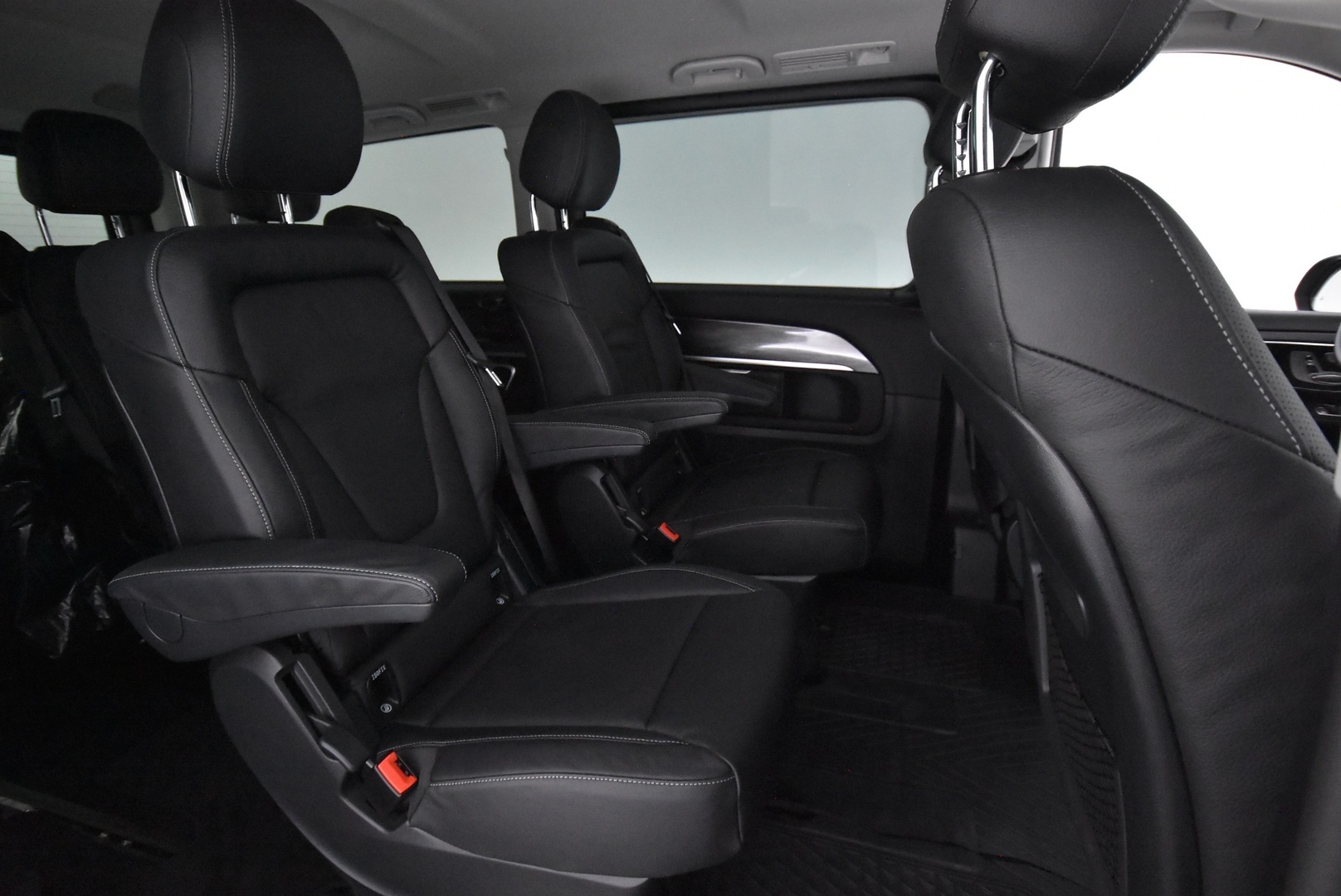 MERCEDES-BENZ V 2022