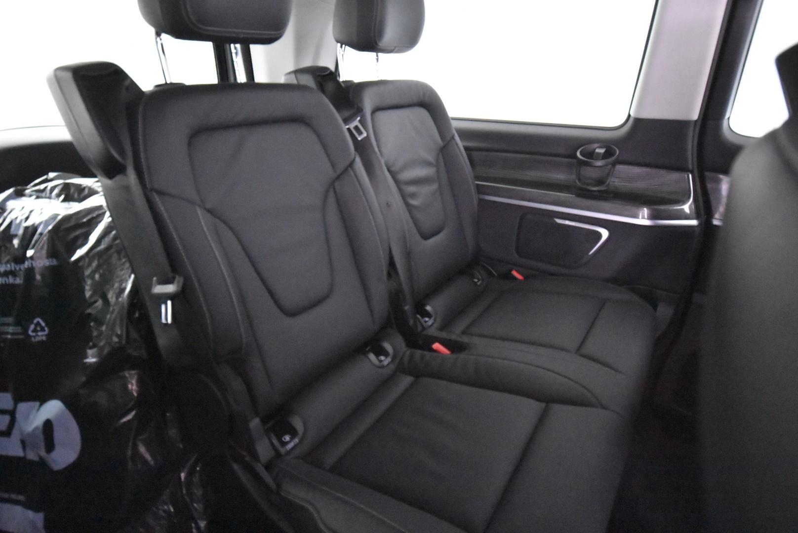 MERCEDES-BENZ V 2022