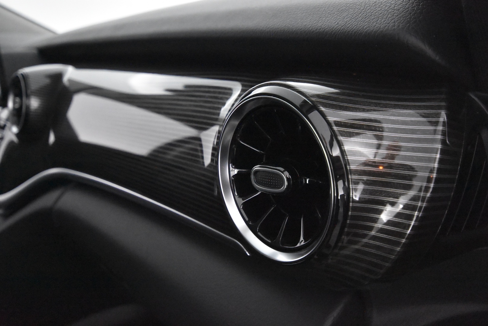 MERCEDES-BENZ V 2022