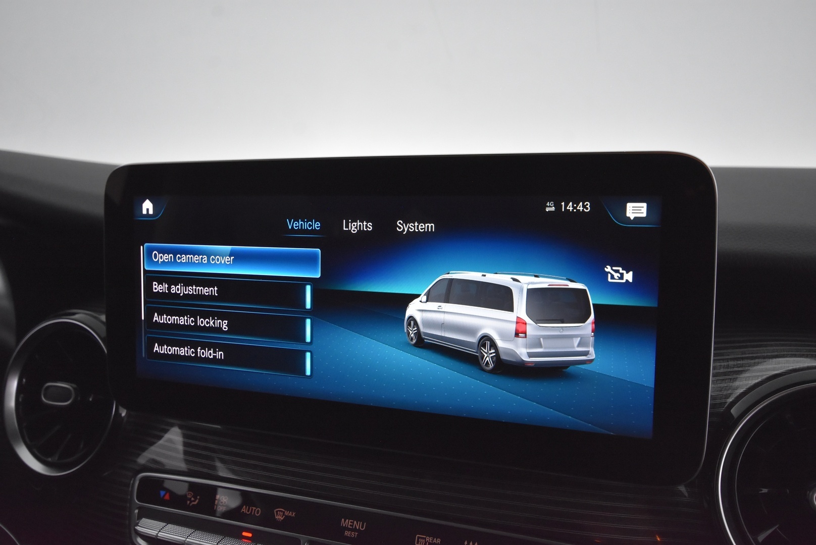 MERCEDES-BENZ V 2022