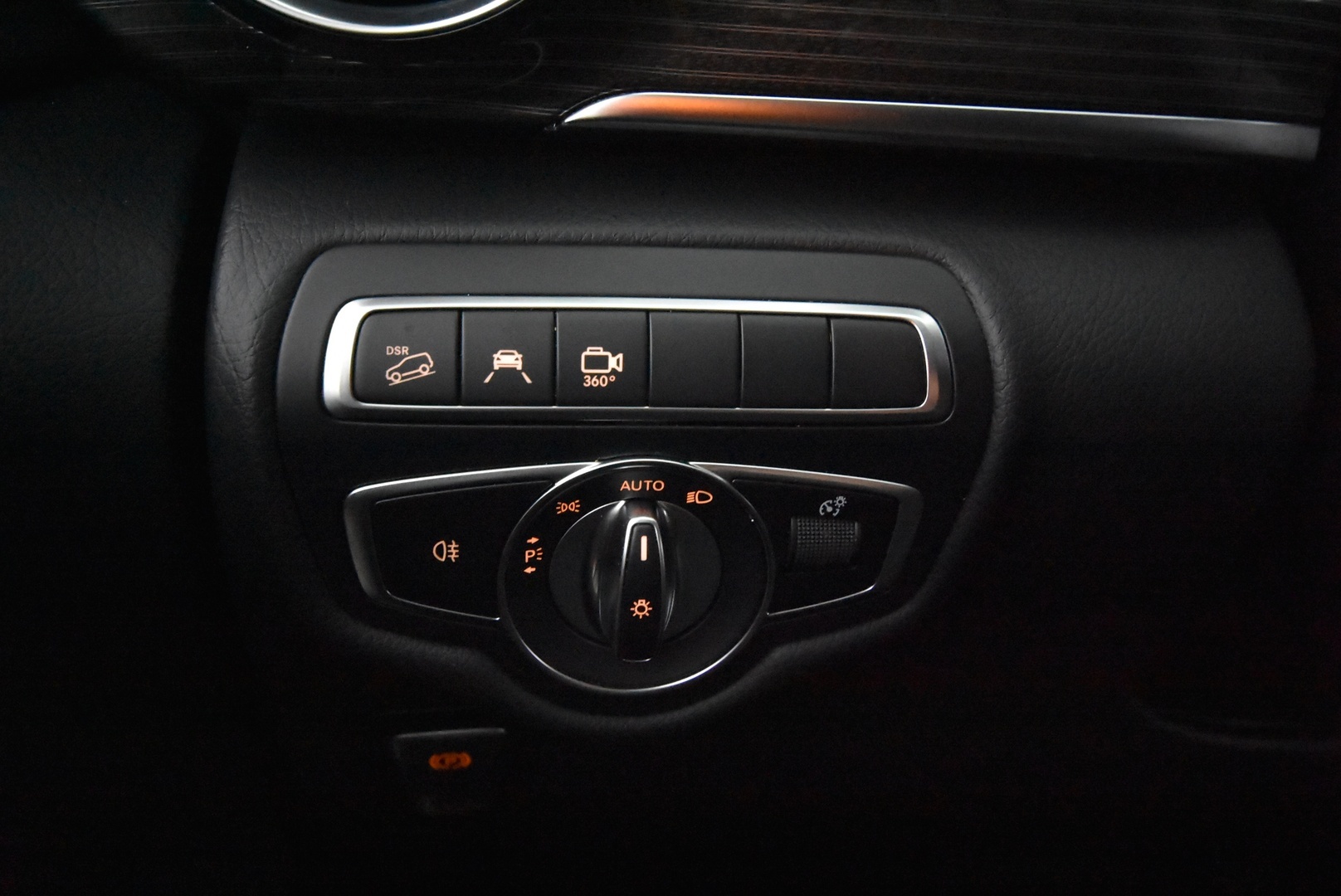 MERCEDES-BENZ V 2022