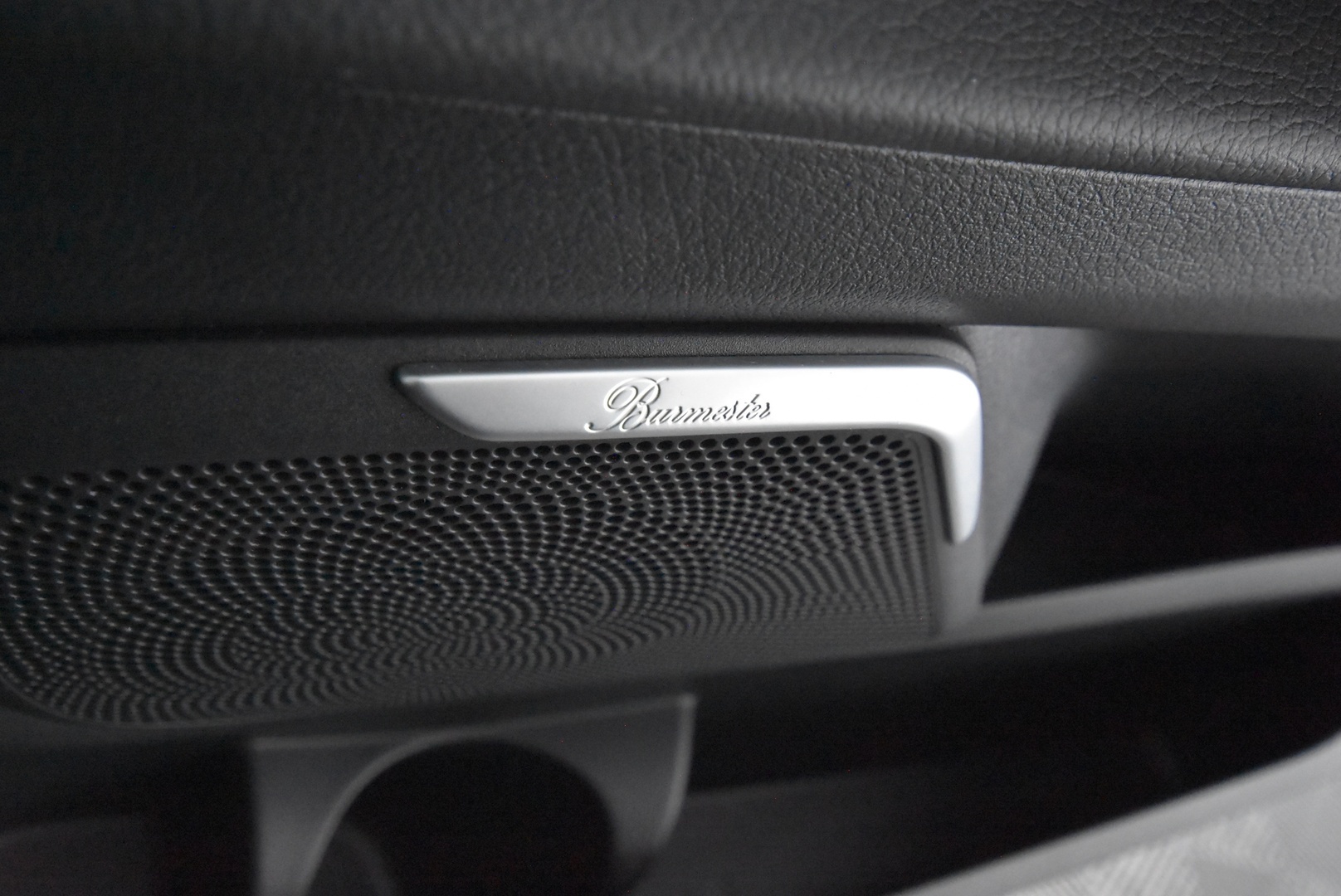 MERCEDES-BENZ V 2022