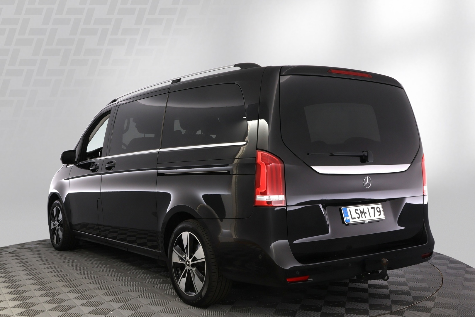 MERCEDES-BENZ V 2022