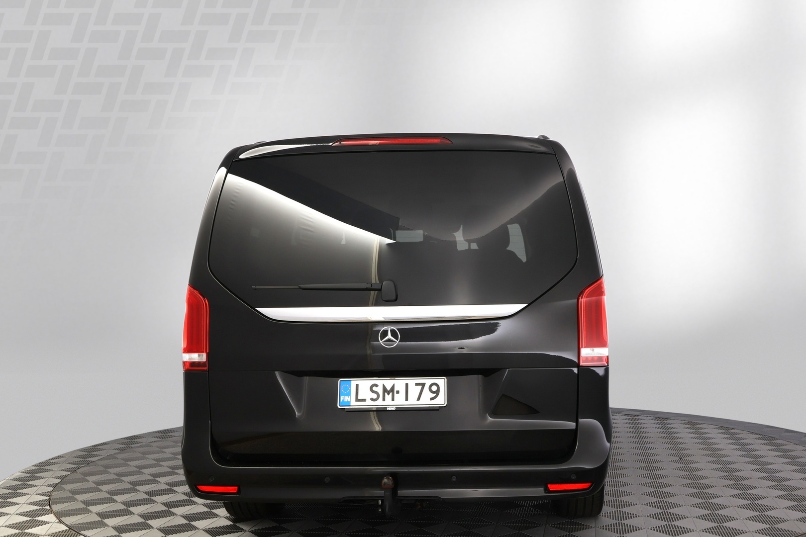 MERCEDES-BENZ V 2022