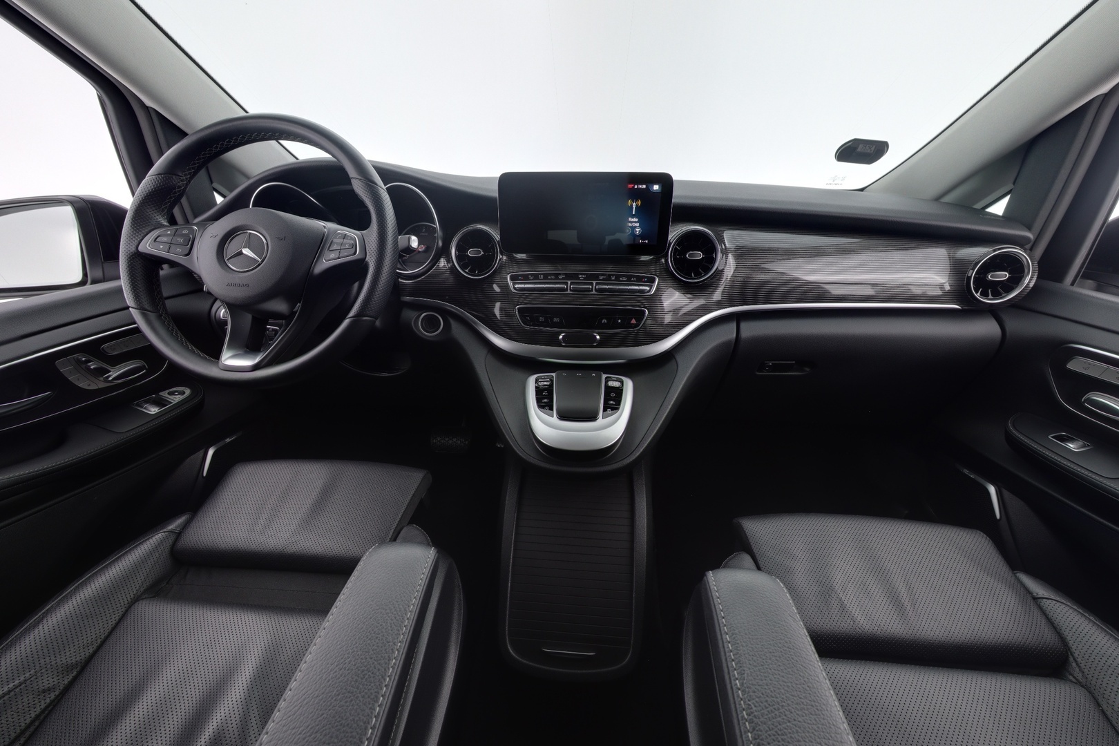 MERCEDES-BENZ V 2022