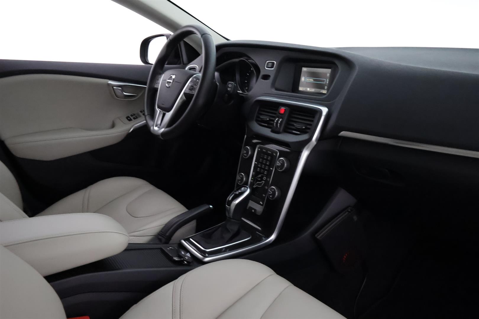 Volvo V40 2017