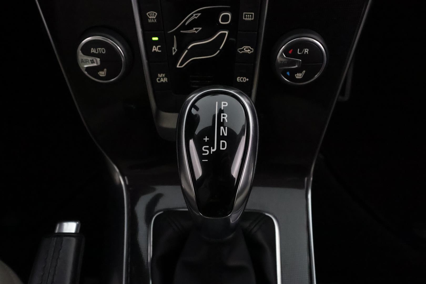 Volvo V40 2017