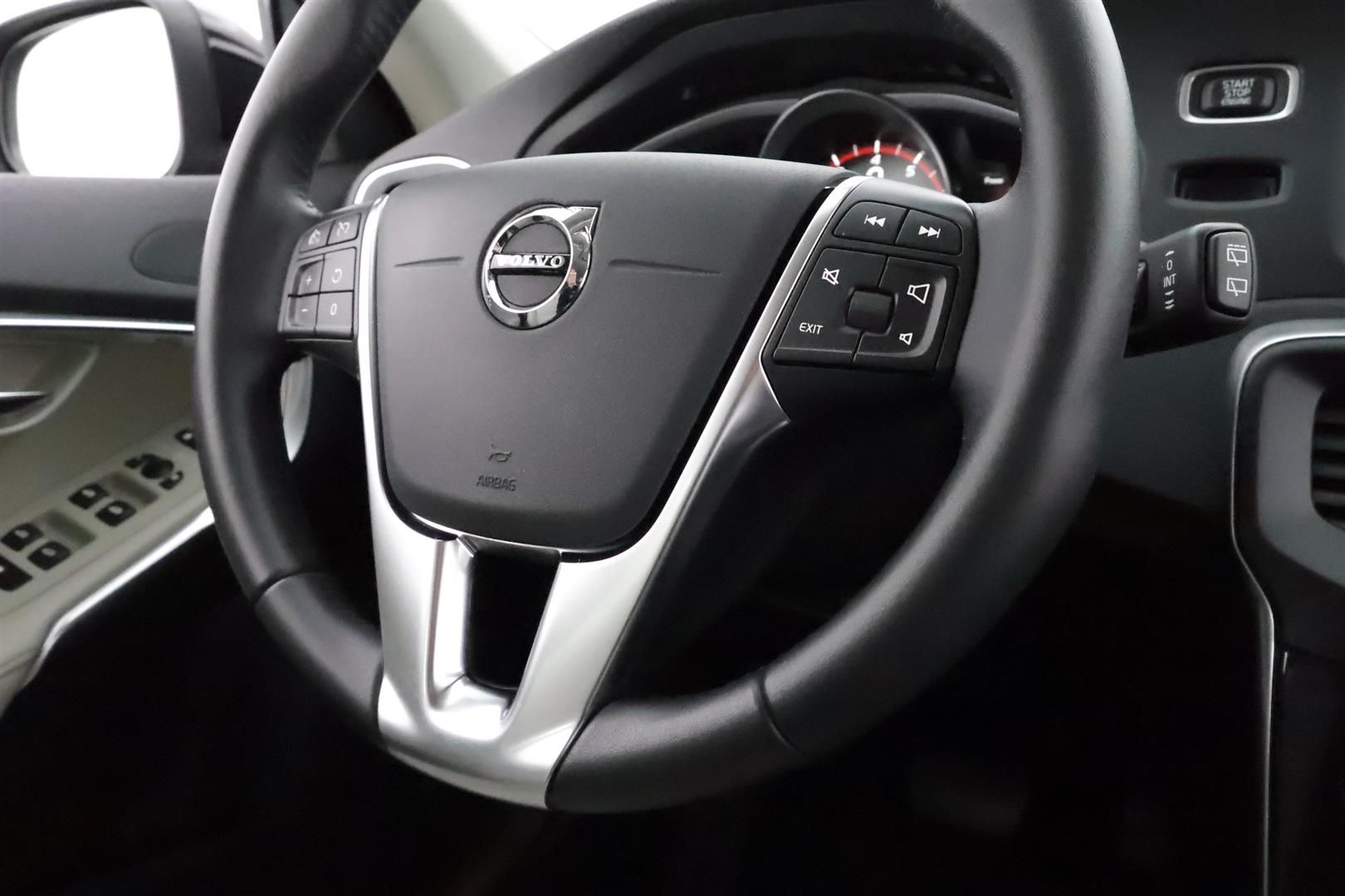 Volvo V40 2017