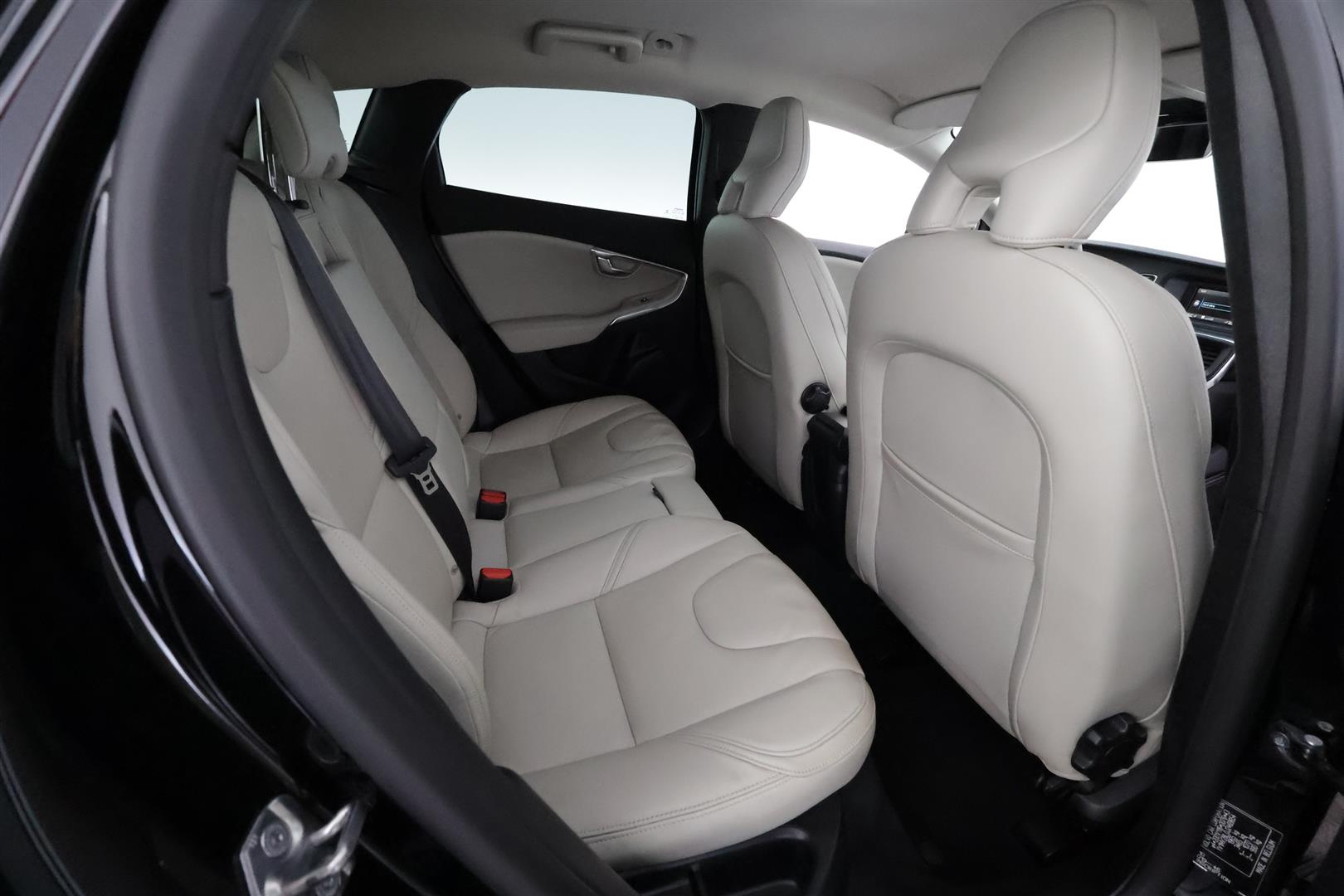 Volvo V40 2017