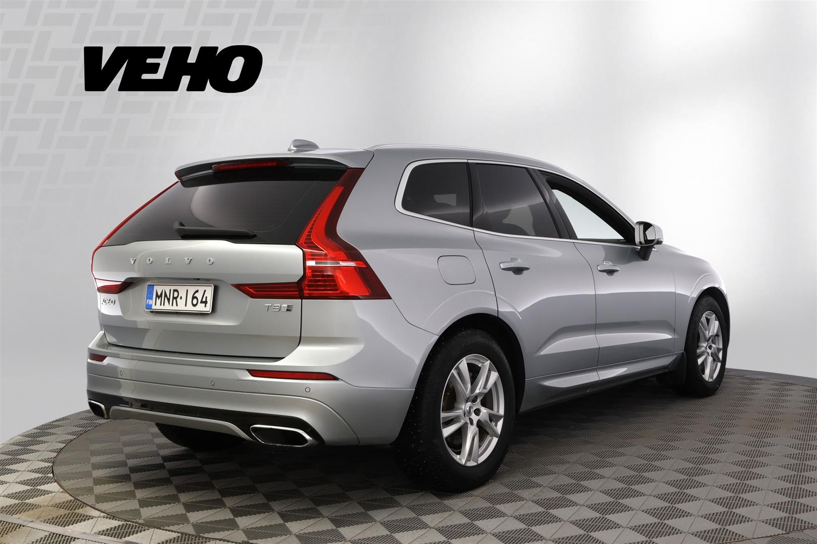 VOLVO XC60 2018