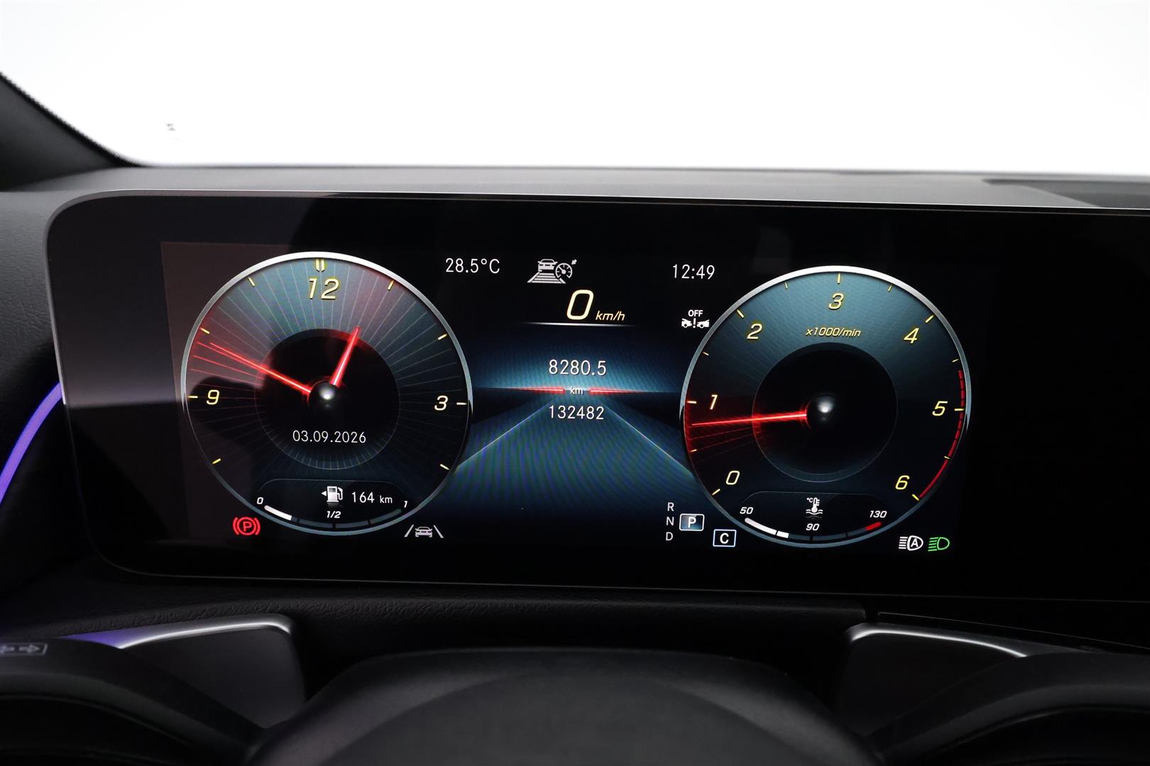 MERCEDES-BENZ GLB 2023