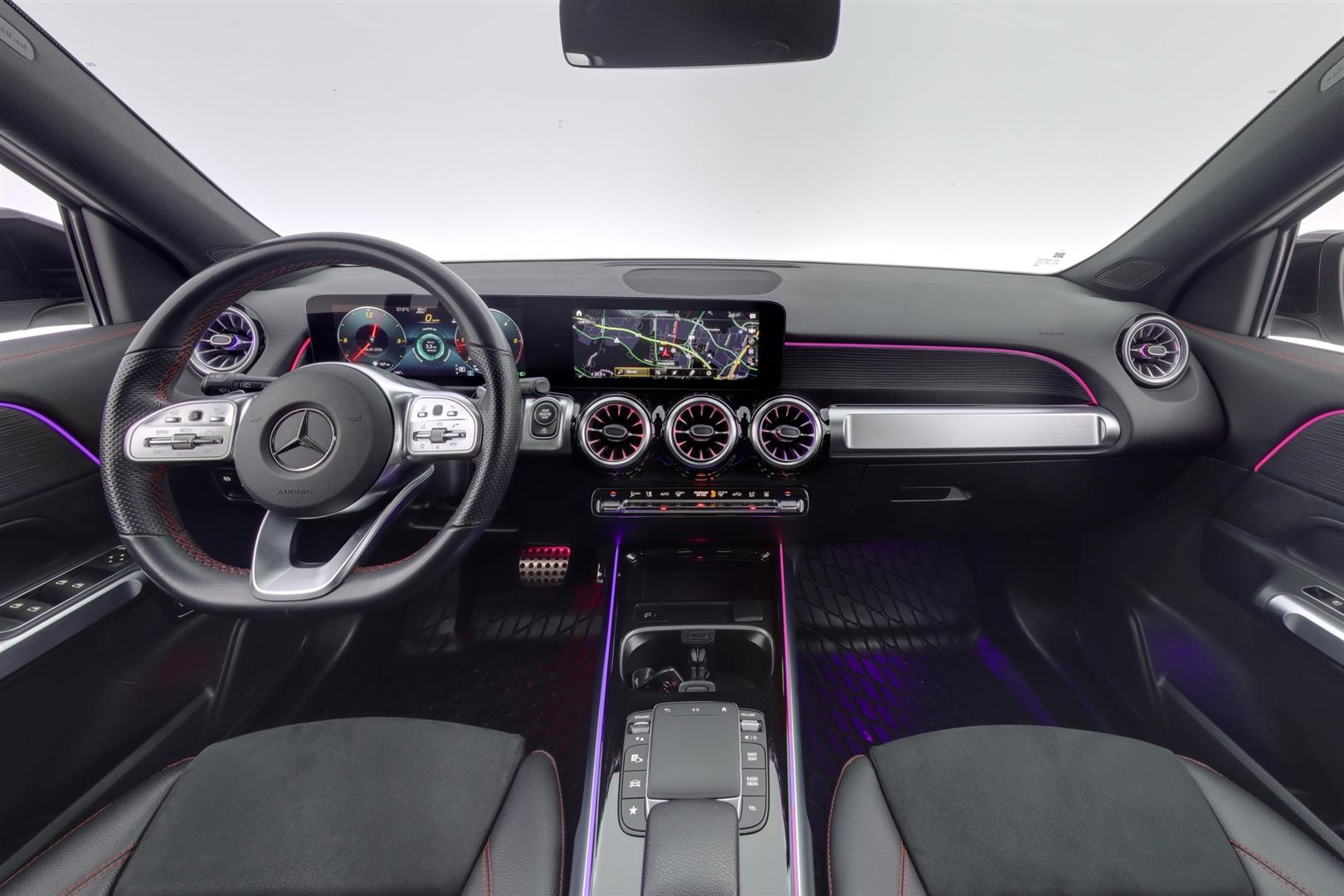 MERCEDES-BENZ GLB 2023