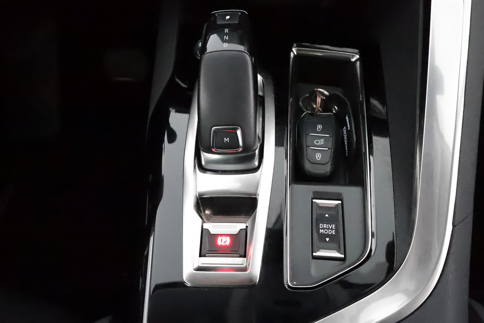 Peugeot 5008 2021