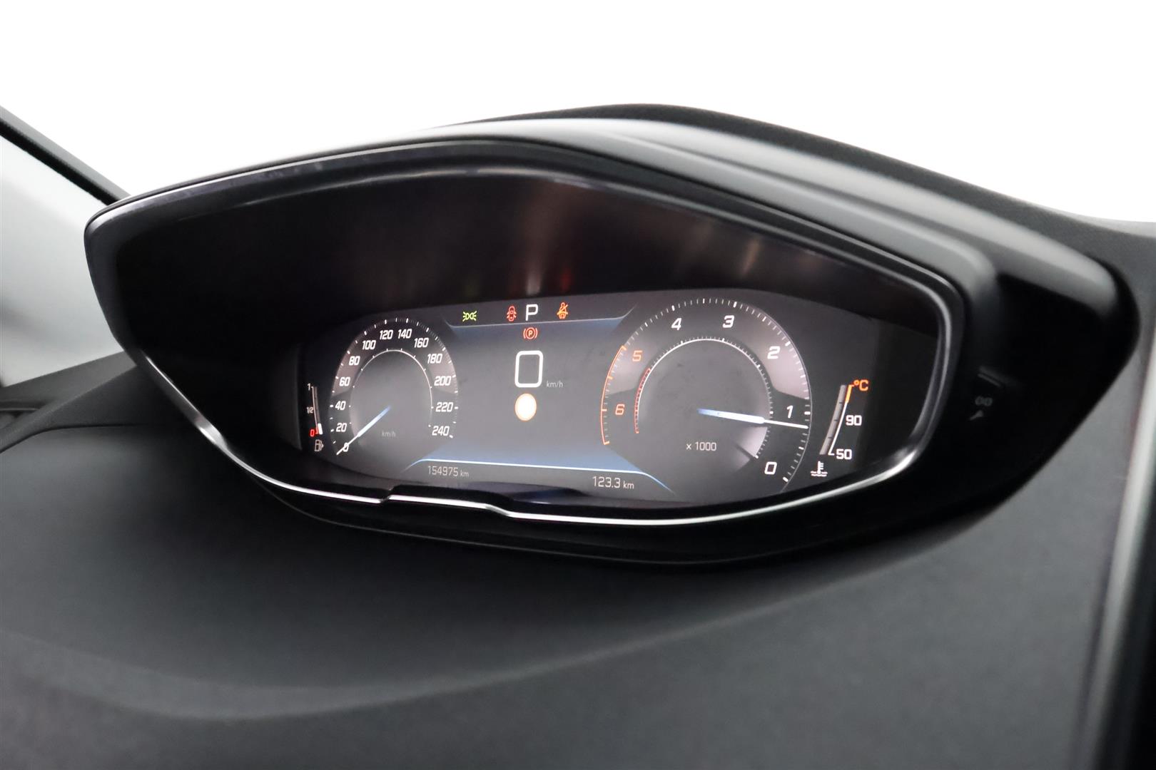 Peugeot 5008 2021