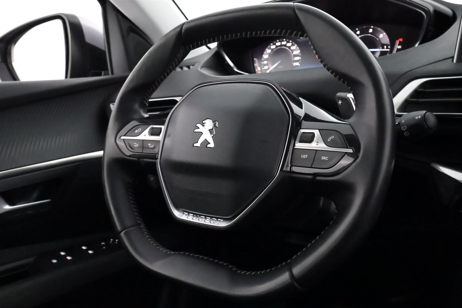 Peugeot 5008 2021