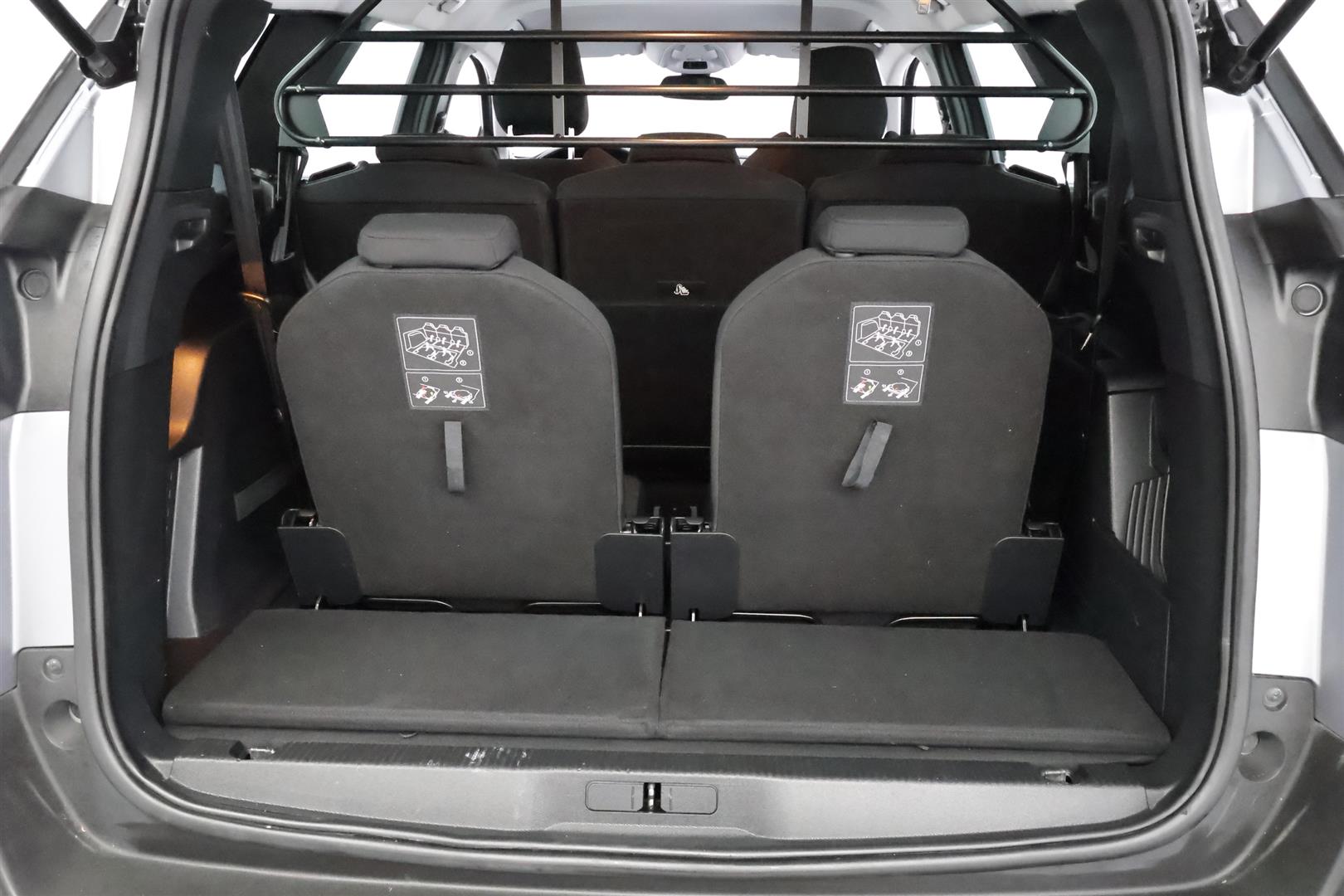 Peugeot 5008 2021