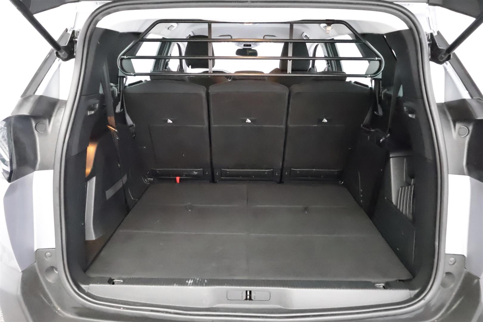 Peugeot 5008 2021
