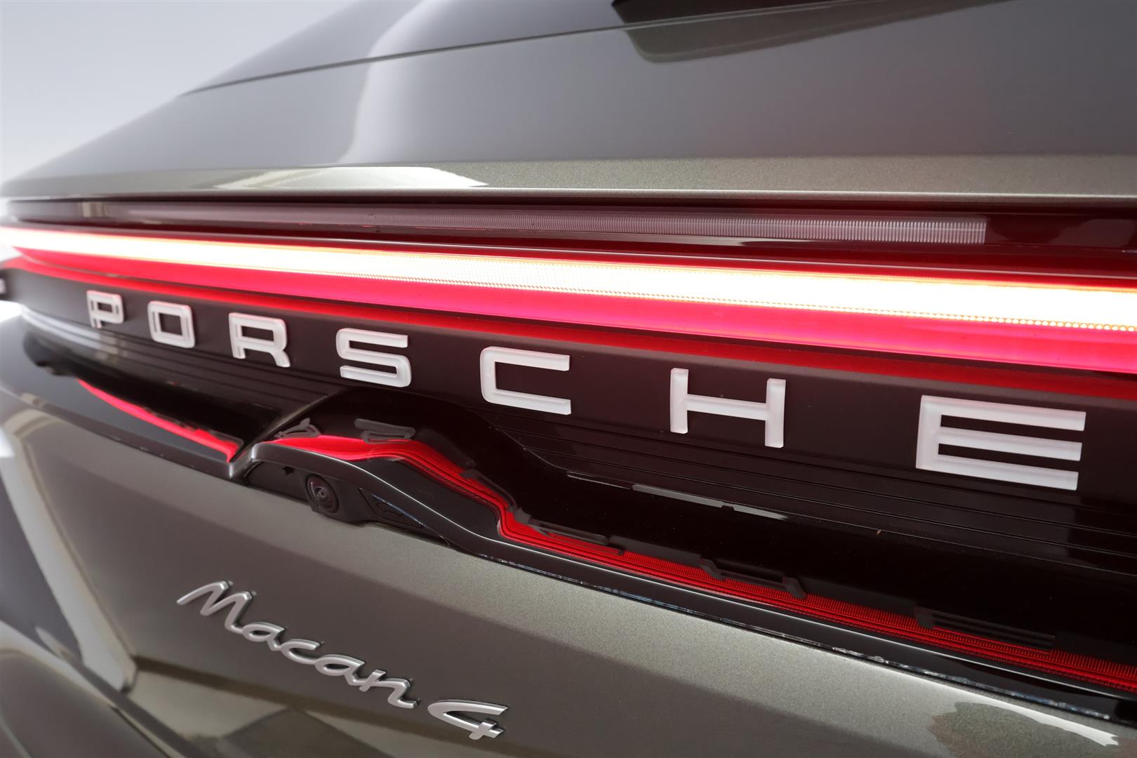 Porsche Macan 2024