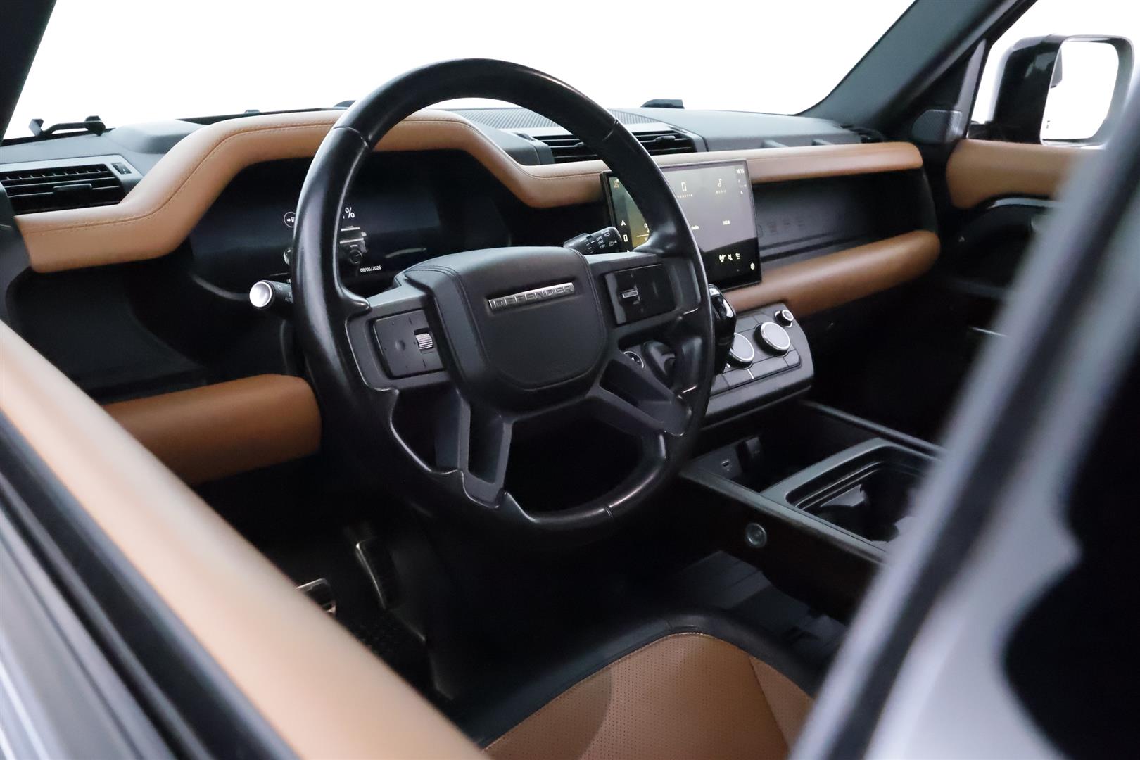 Land Rover Defender 2023