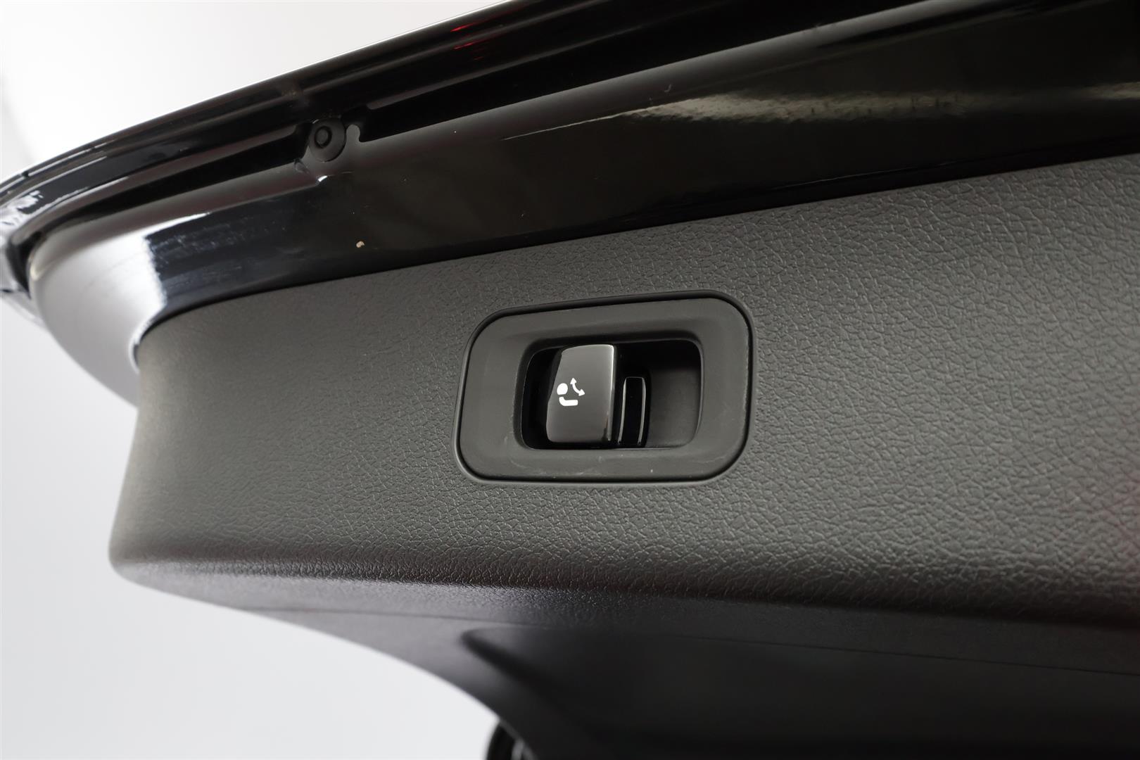 Mercedes-Benz E 2025