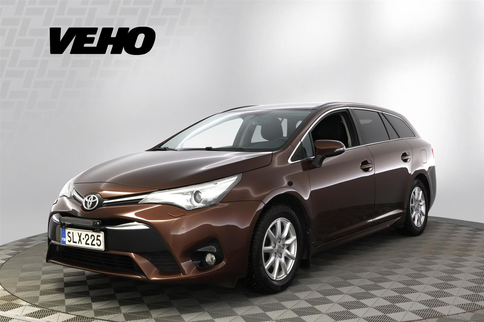 Toyota Avensis 2015