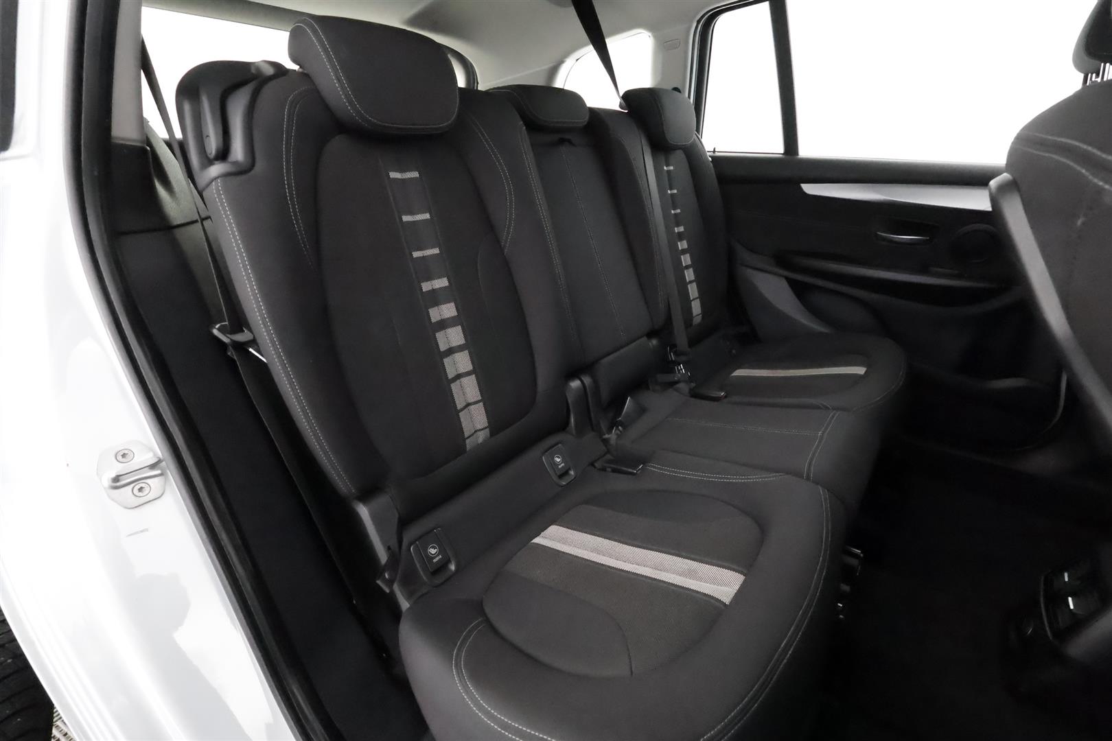 BMW 218 2016