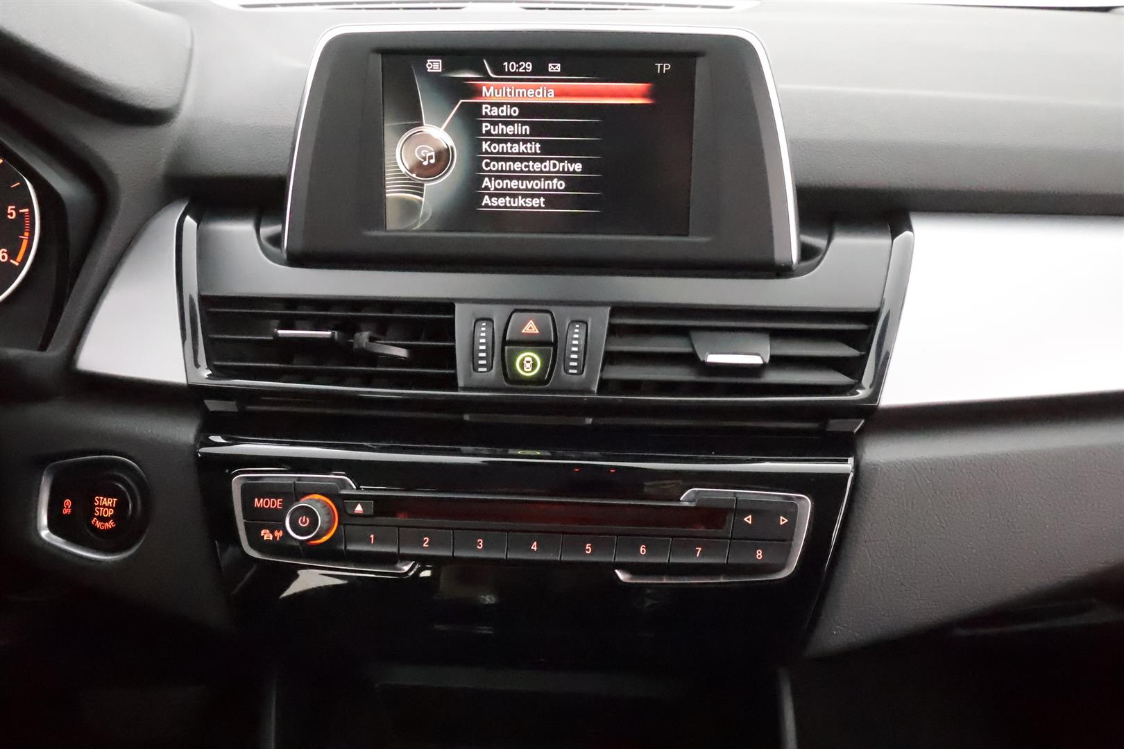 BMW 218 2016