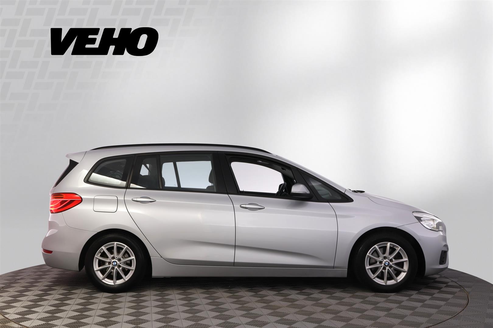 BMW 218 2016