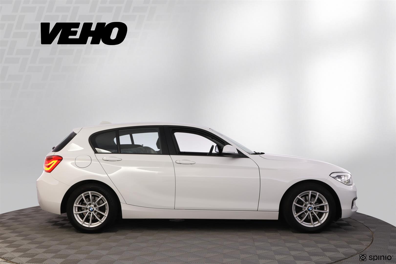 BMW 118 2018