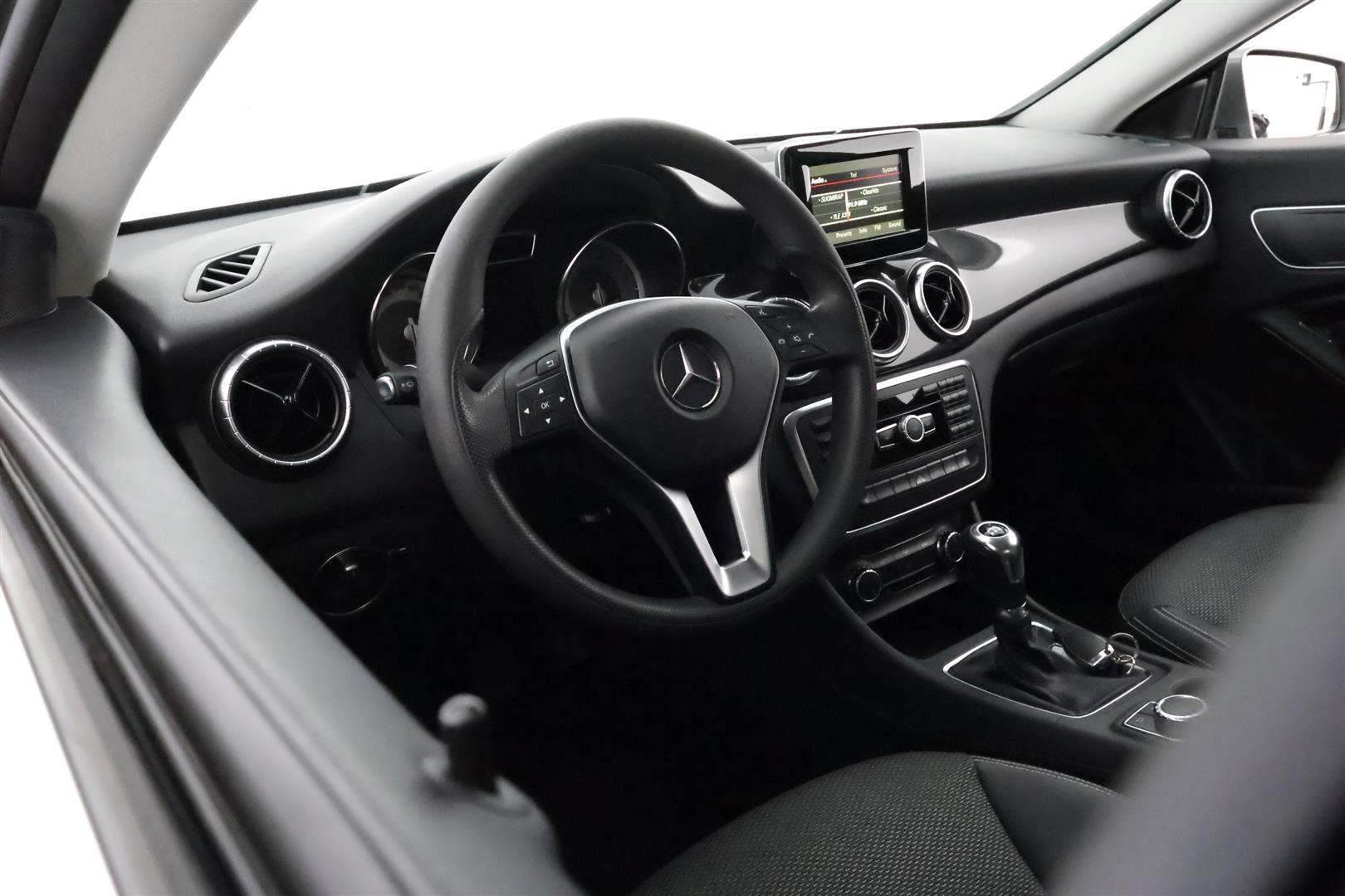 MERCEDES-BENZ CLA 2014