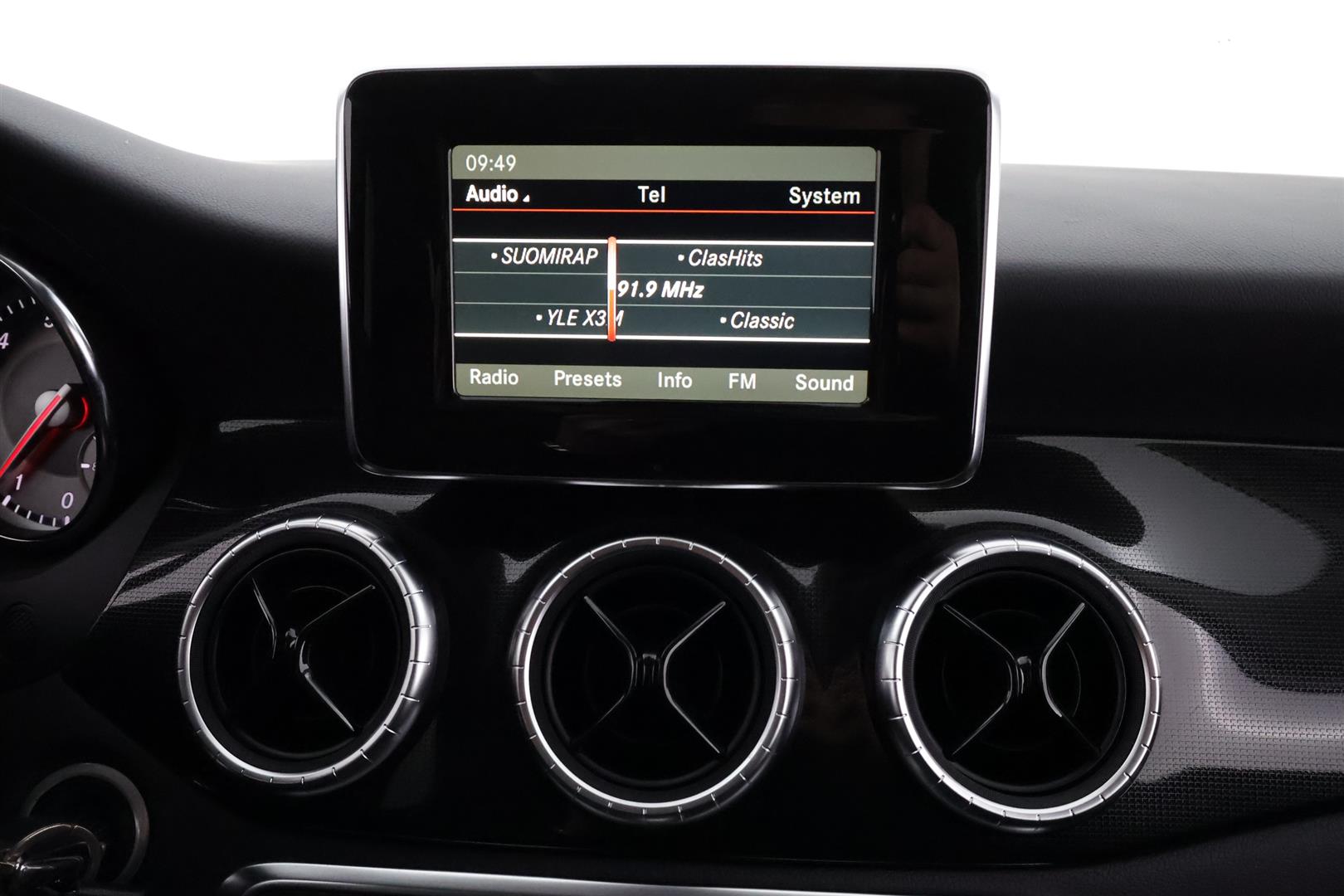 MERCEDES-BENZ CLA 2014