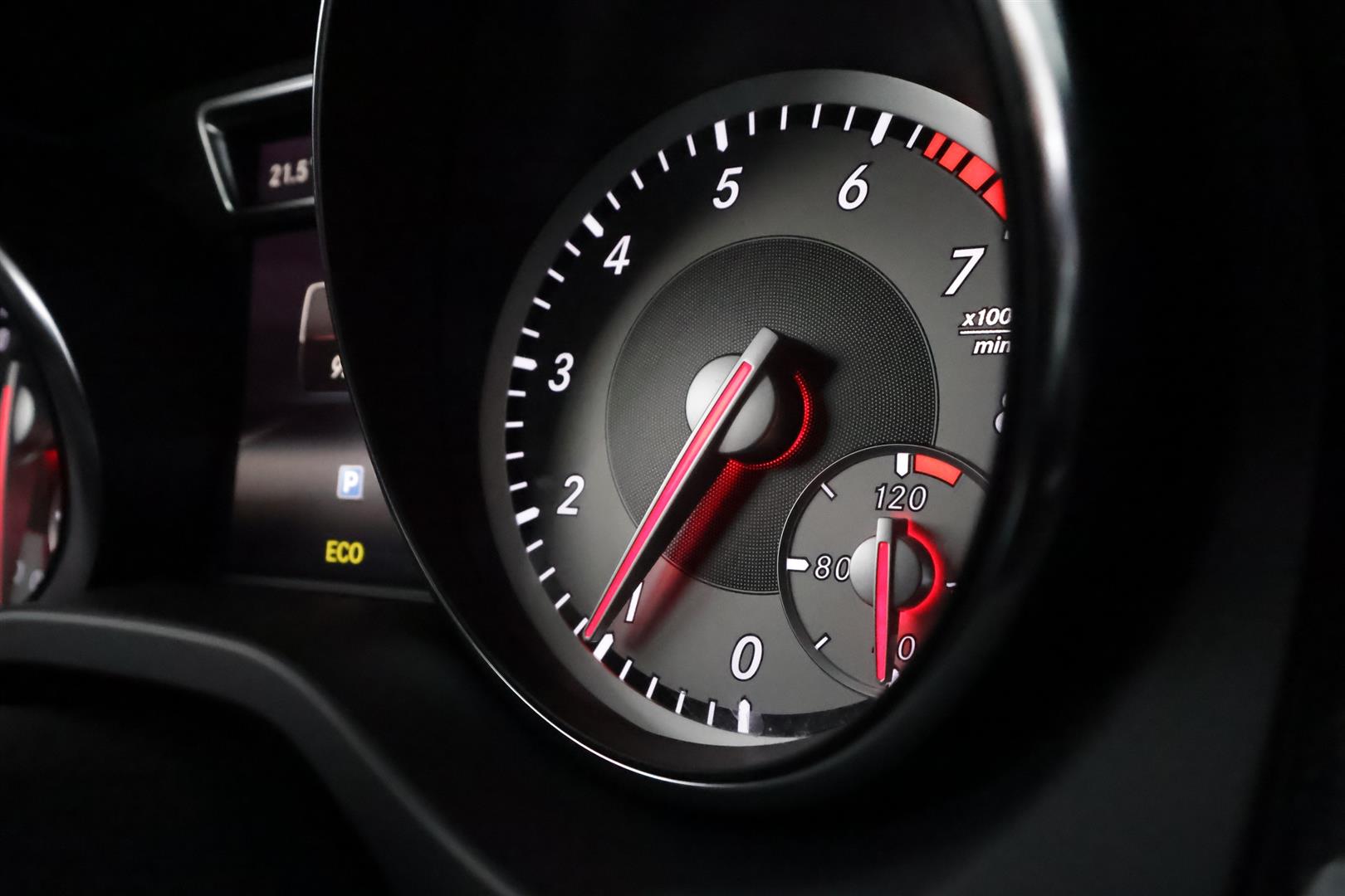 MERCEDES-BENZ CLA 2014