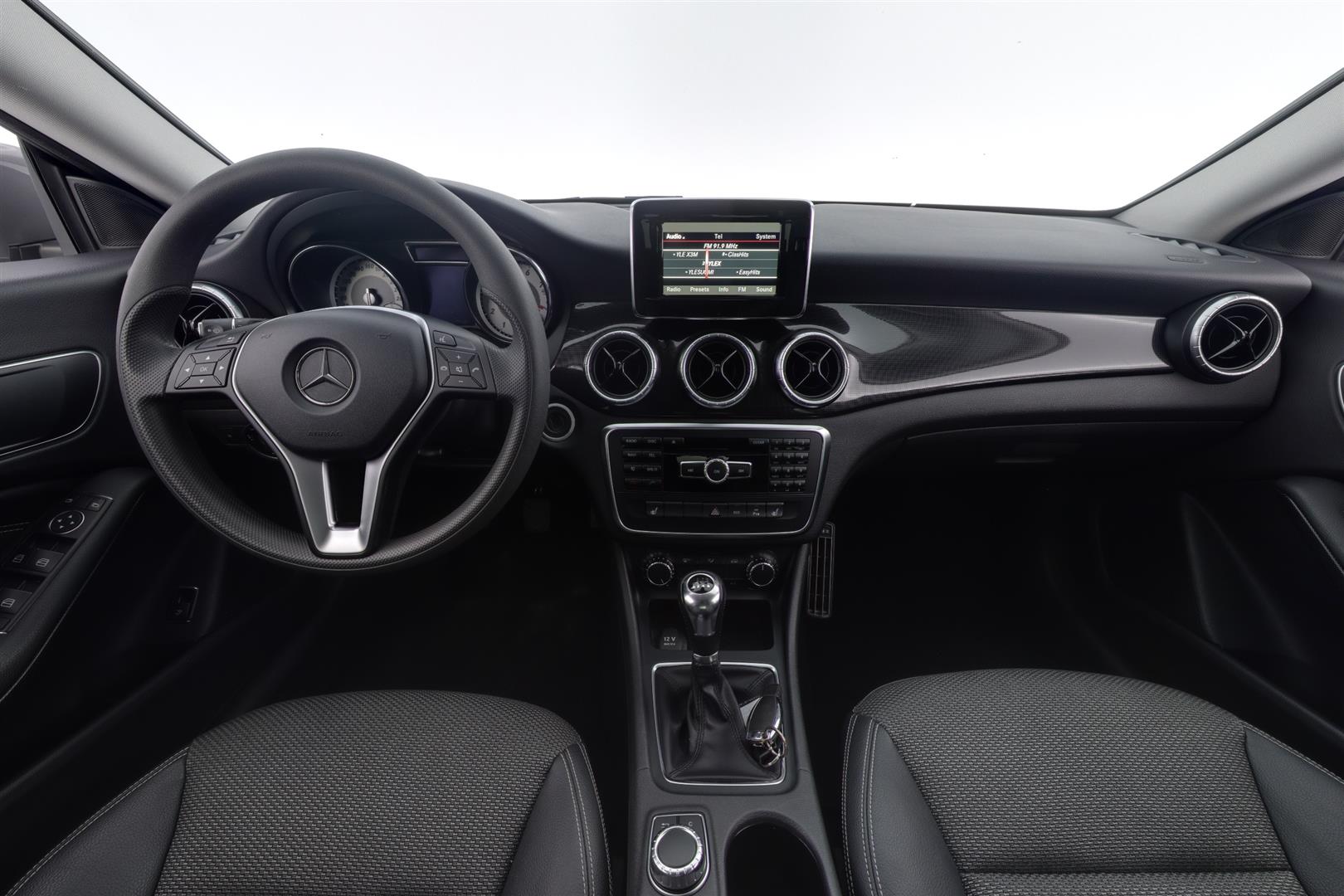 MERCEDES-BENZ CLA 2014