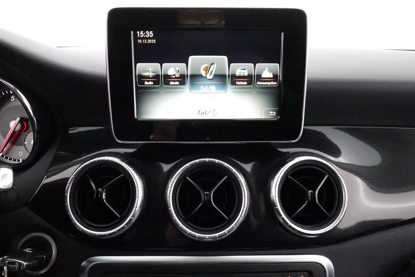 Mercedes-Benz CLA 2015