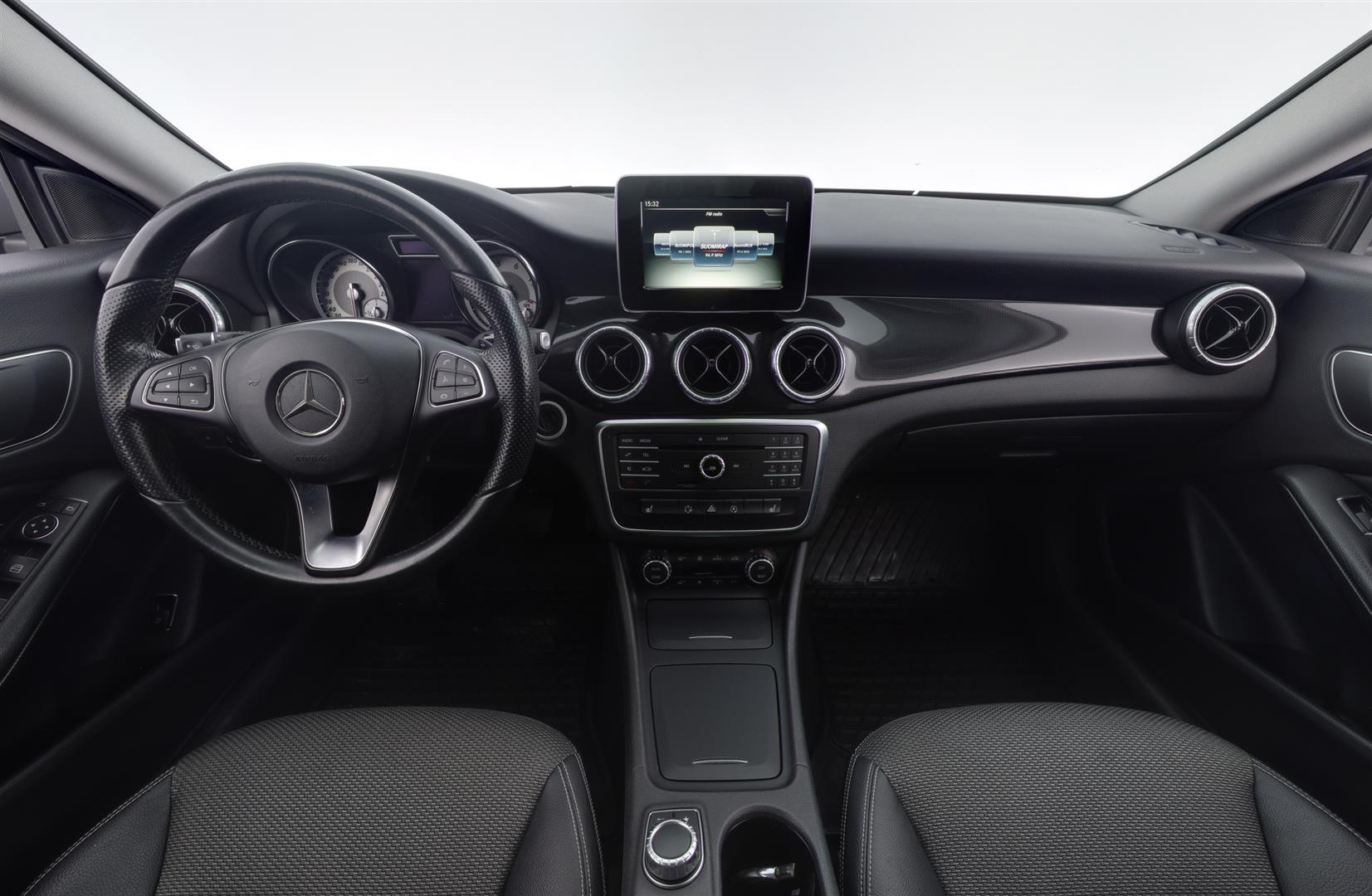 Mercedes-Benz CLA 2015