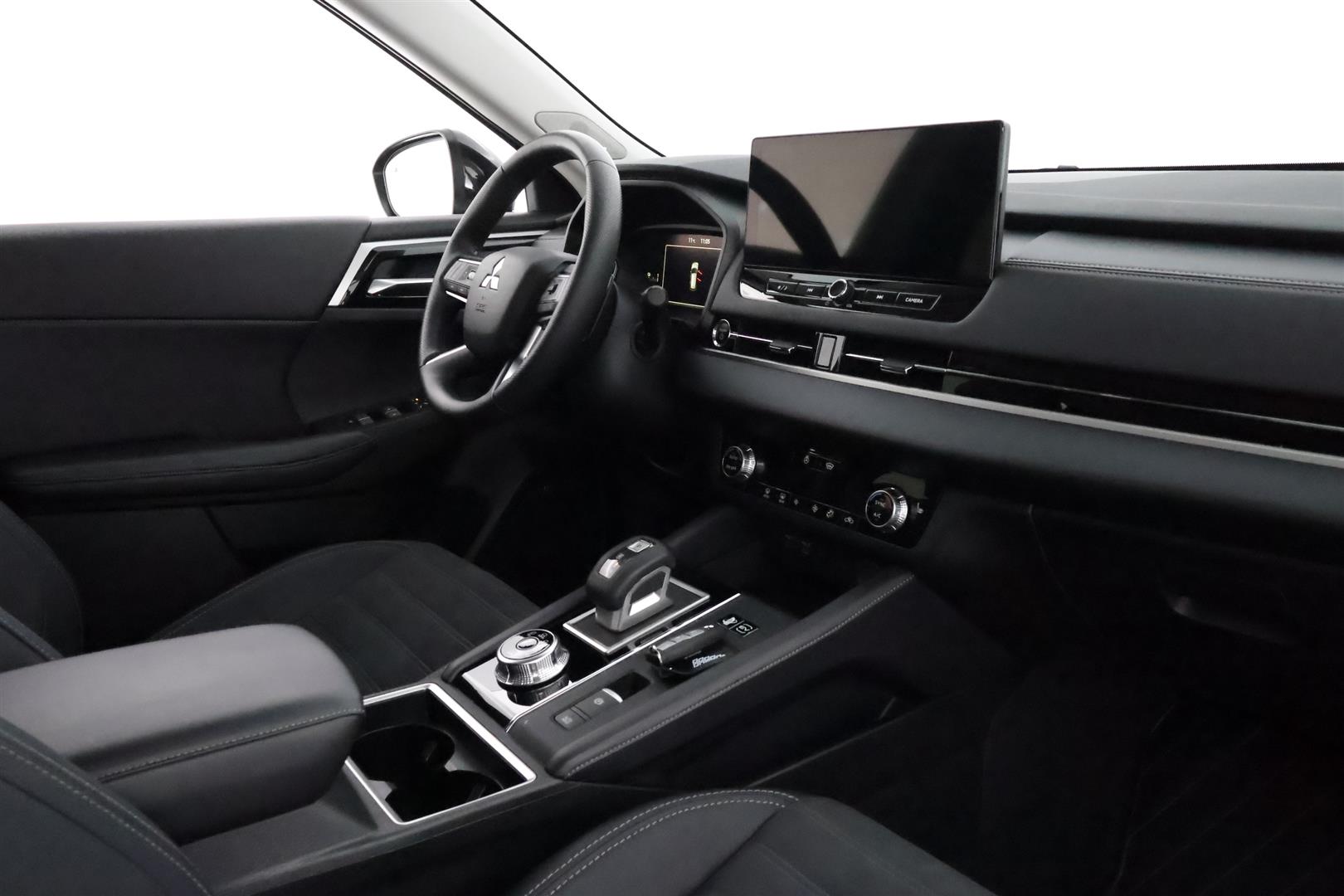 Mitsubishi Outlander 2025