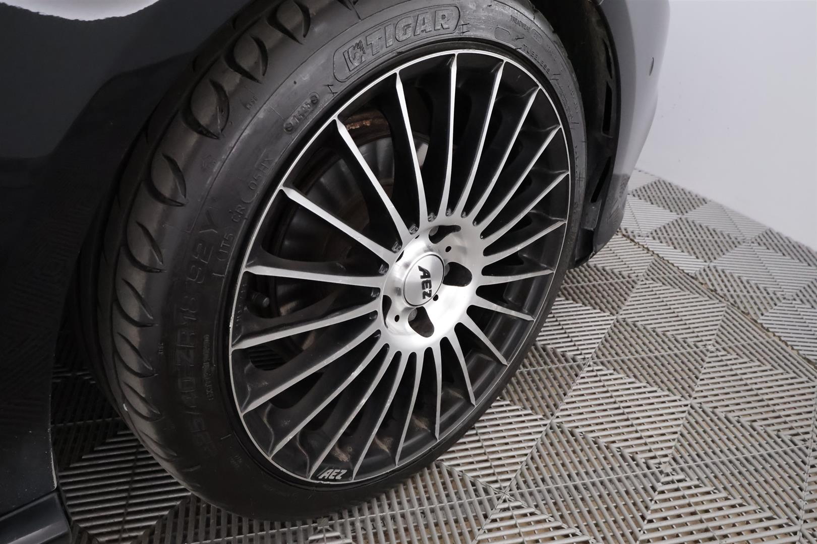 Mercedes-Benz CLA 2013