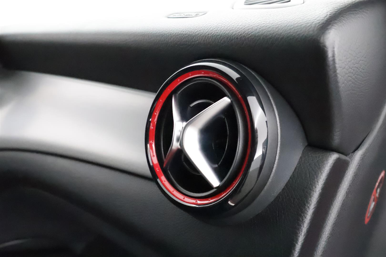 Mercedes-Benz CLA 2015