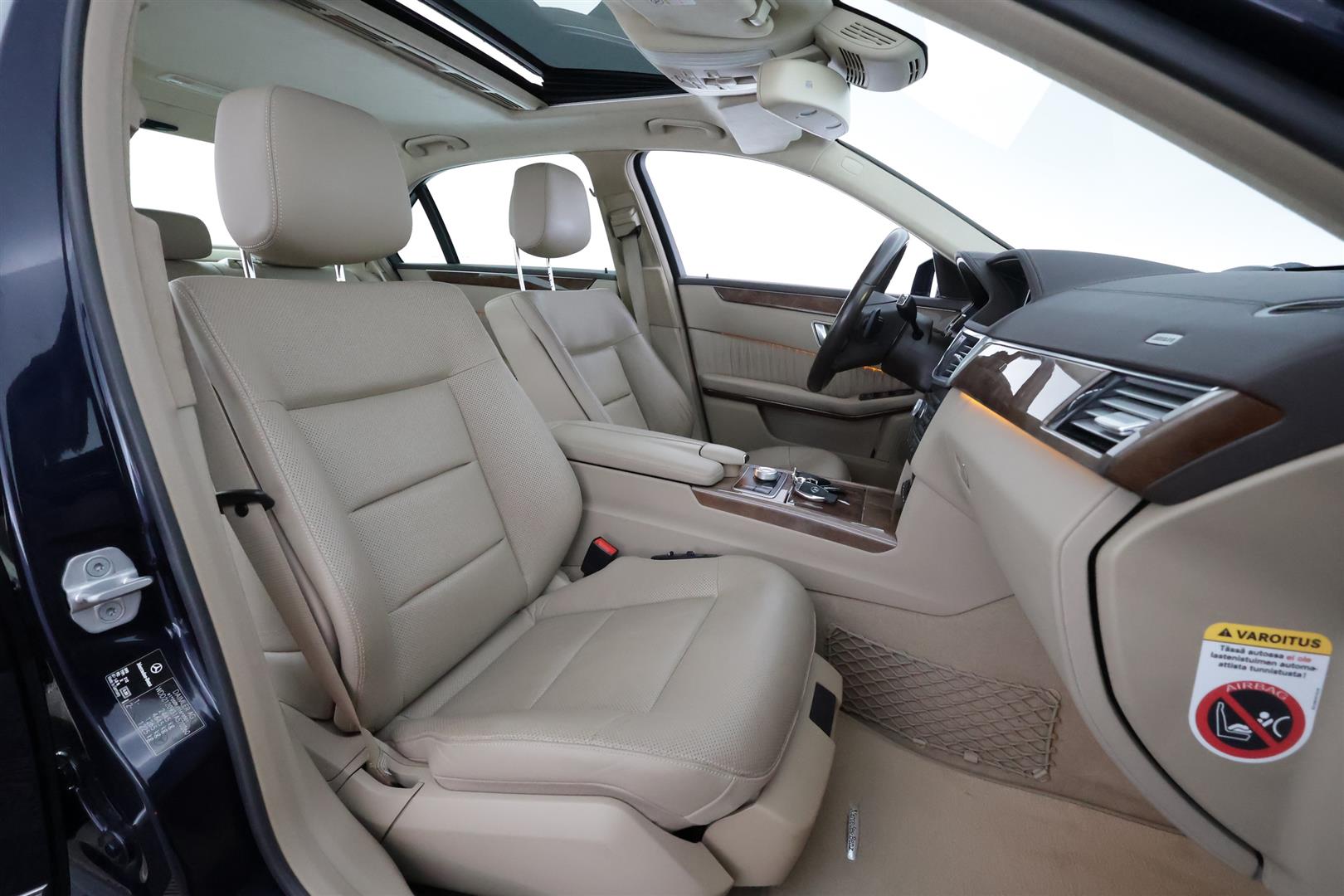 MERCEDES-BENZ E 2011