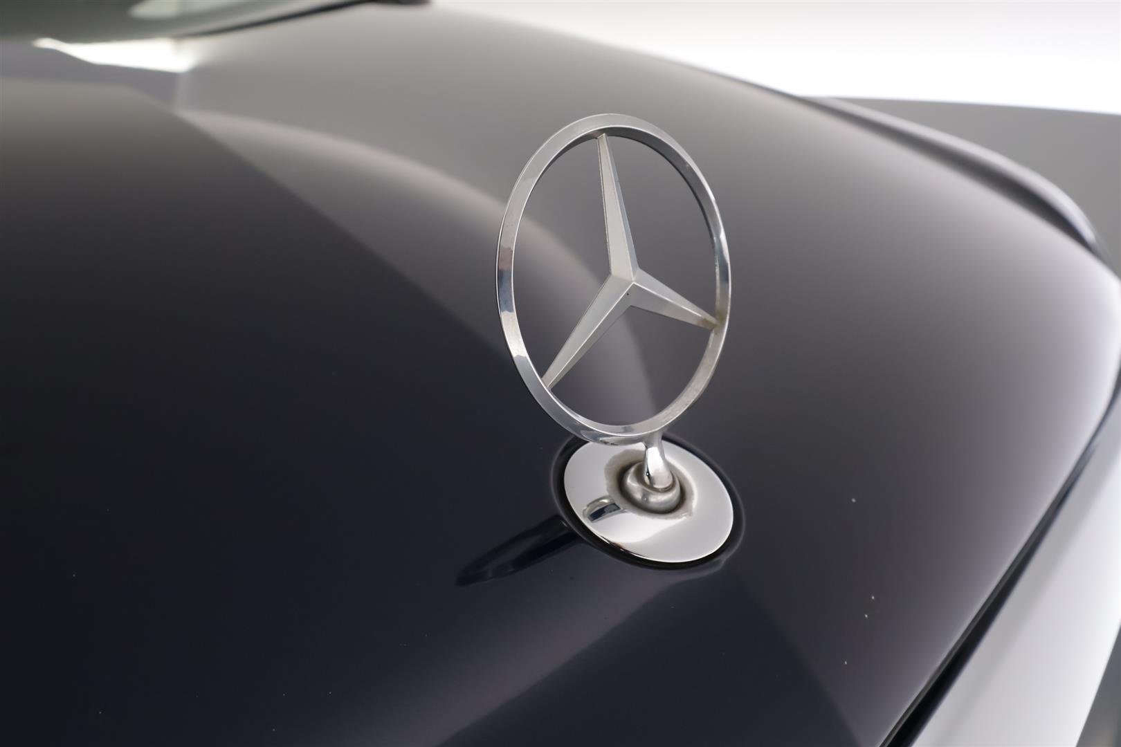 MERCEDES-BENZ E 2011