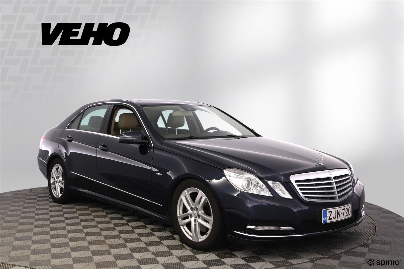 MERCEDES-BENZ E 2011