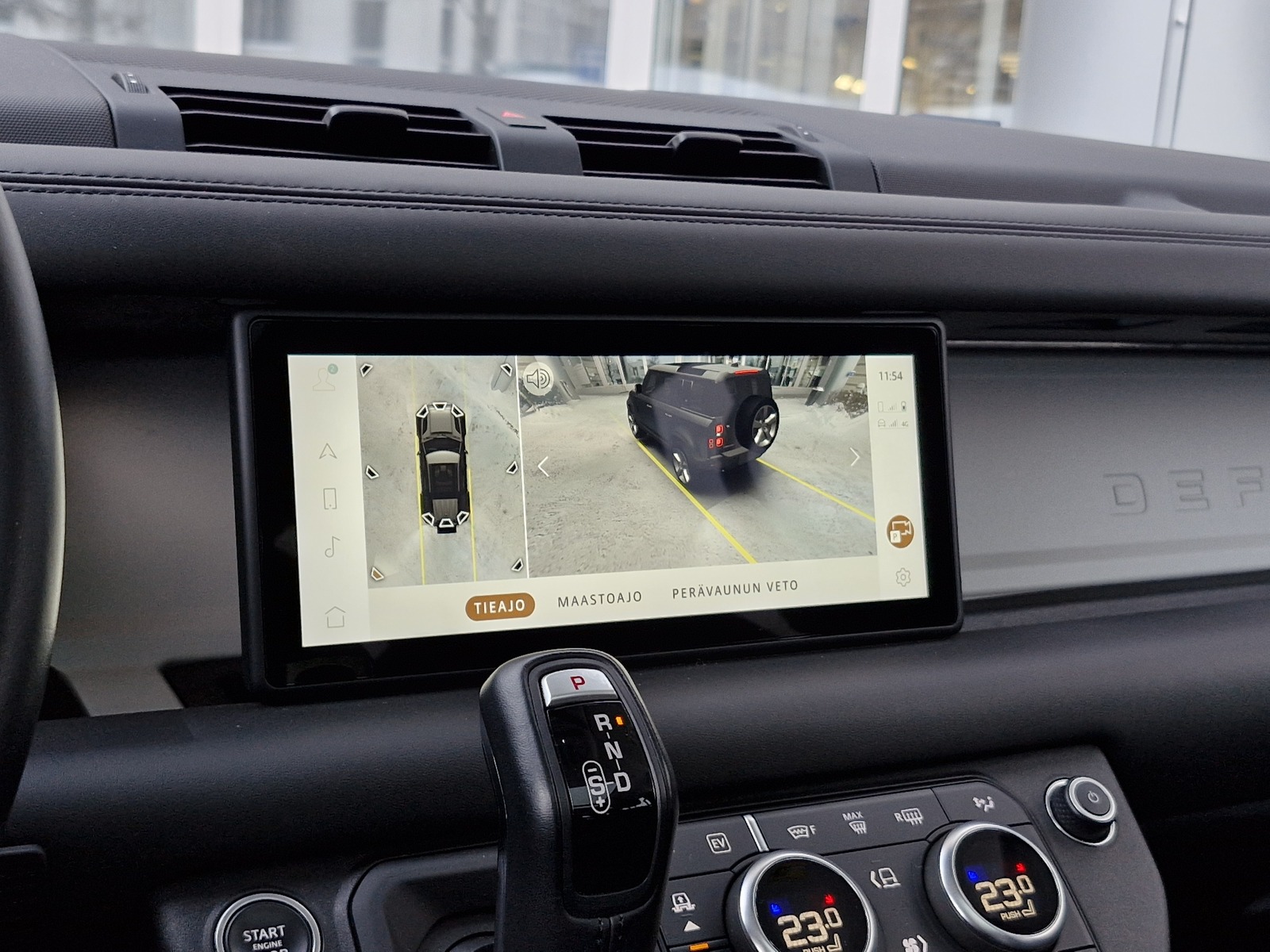 Land Rover Defender 2022