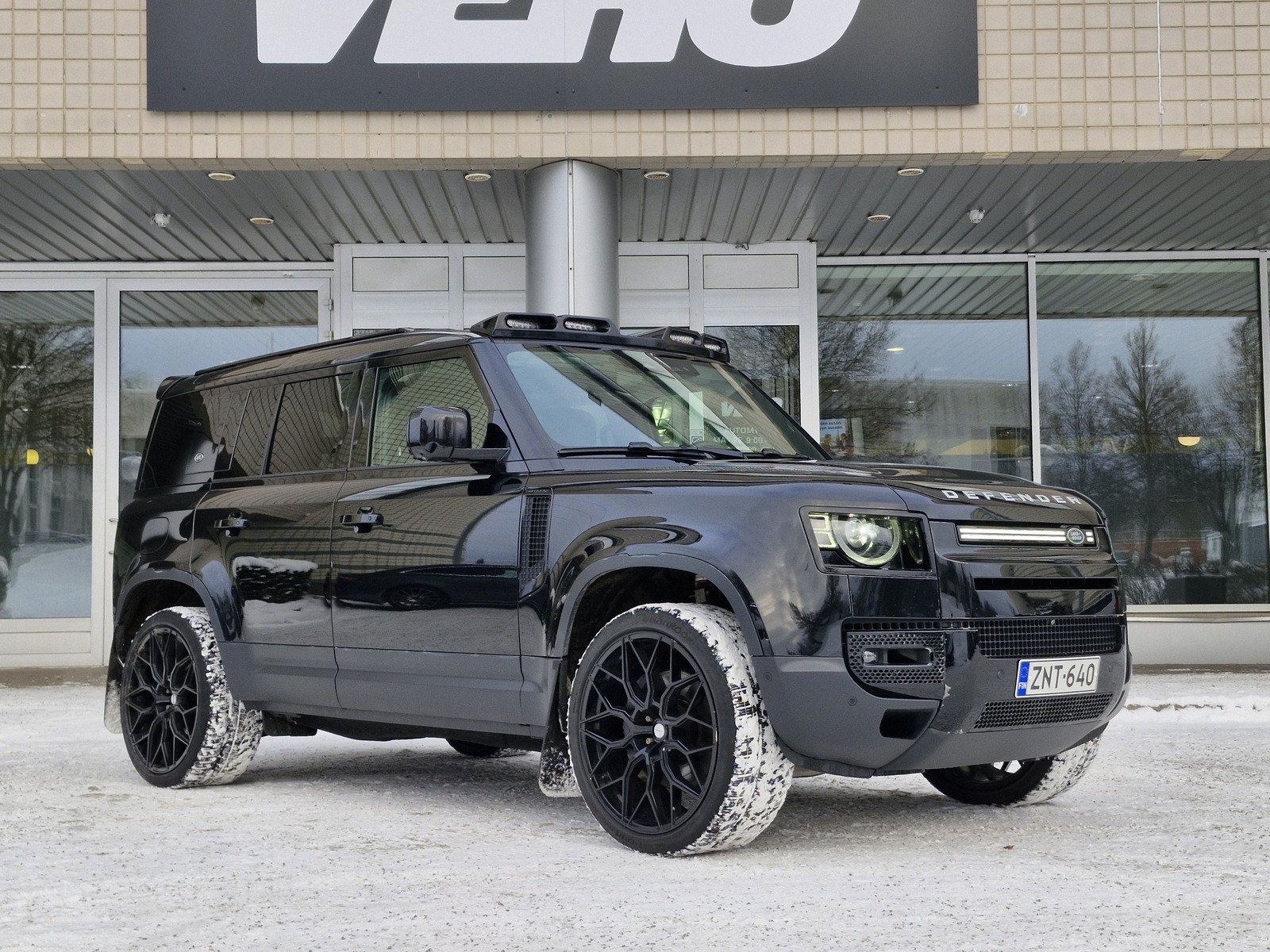 Land Rover Defender 2022