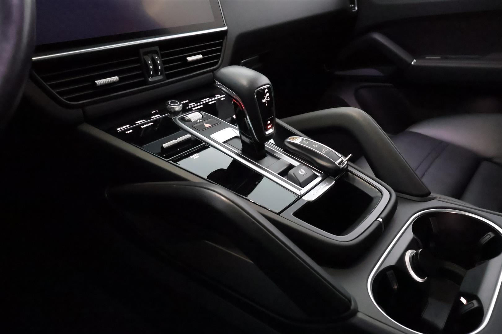 Porsche Cayenne 2022
