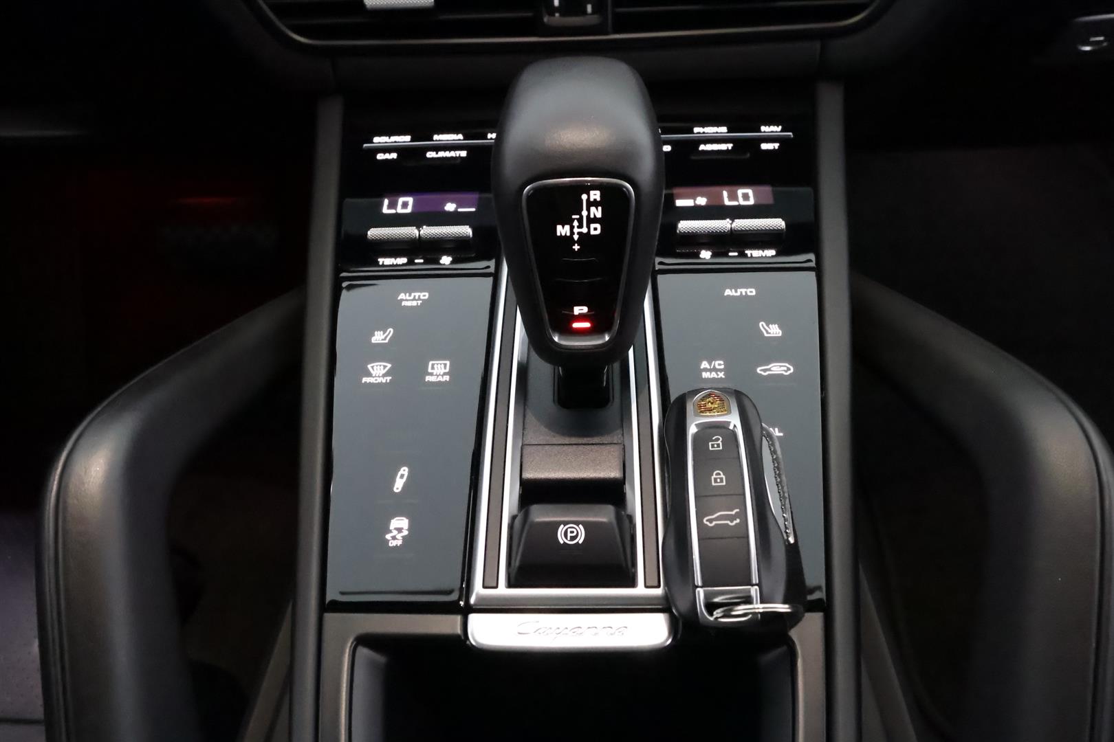 Porsche Cayenne 2022
